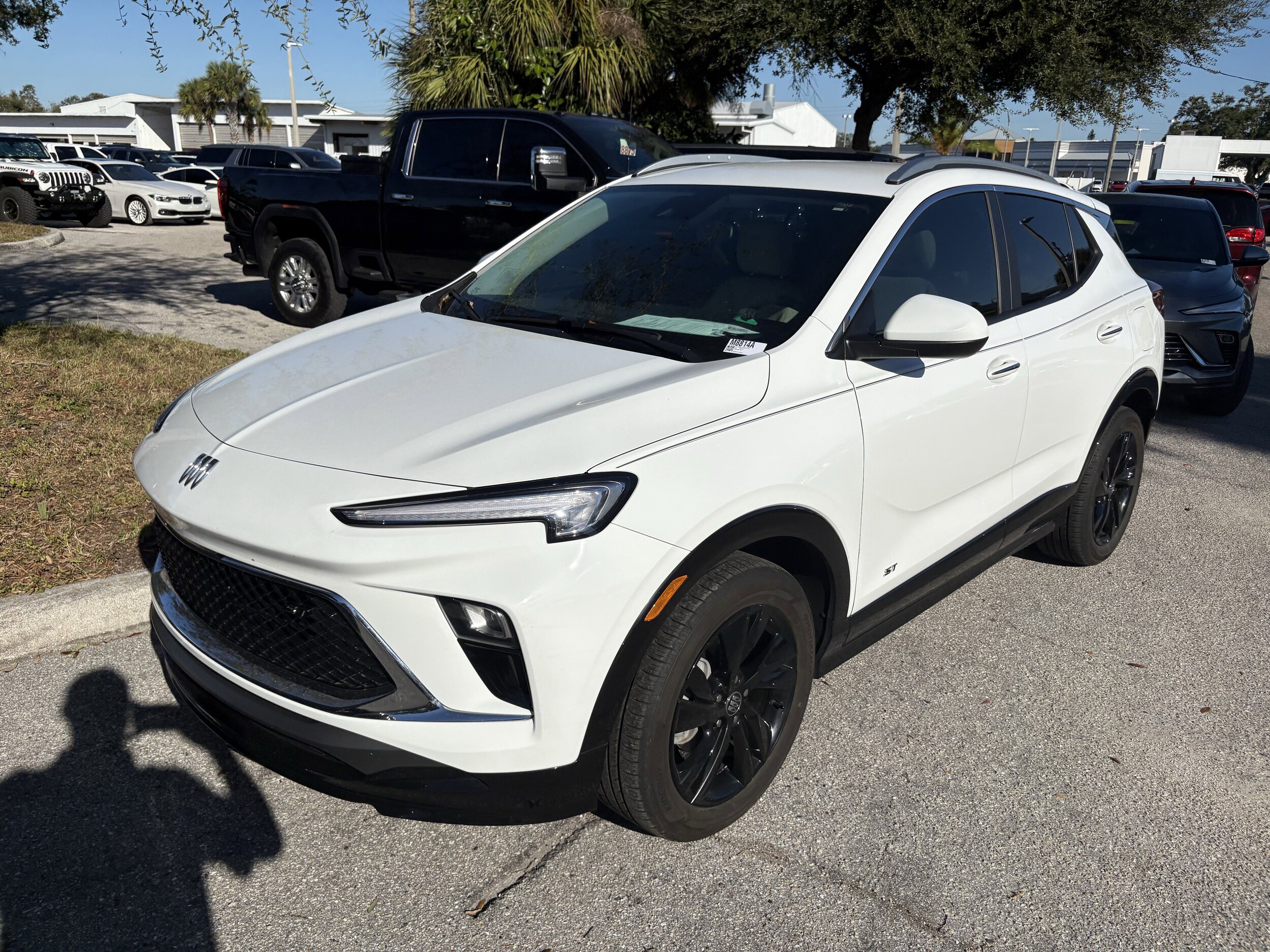 2025 Buick Encore GX Sport Touring photo 3