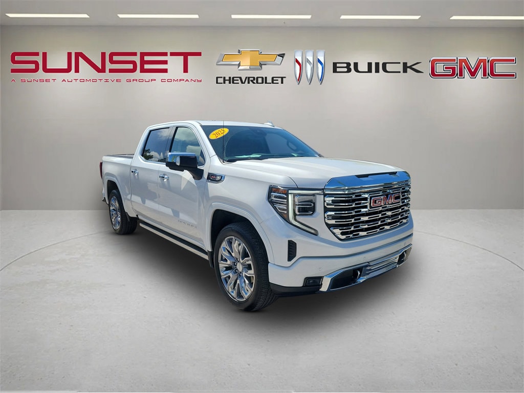 2025 GMC Sierra 4WD Crew Cab Short Box Denali's photo