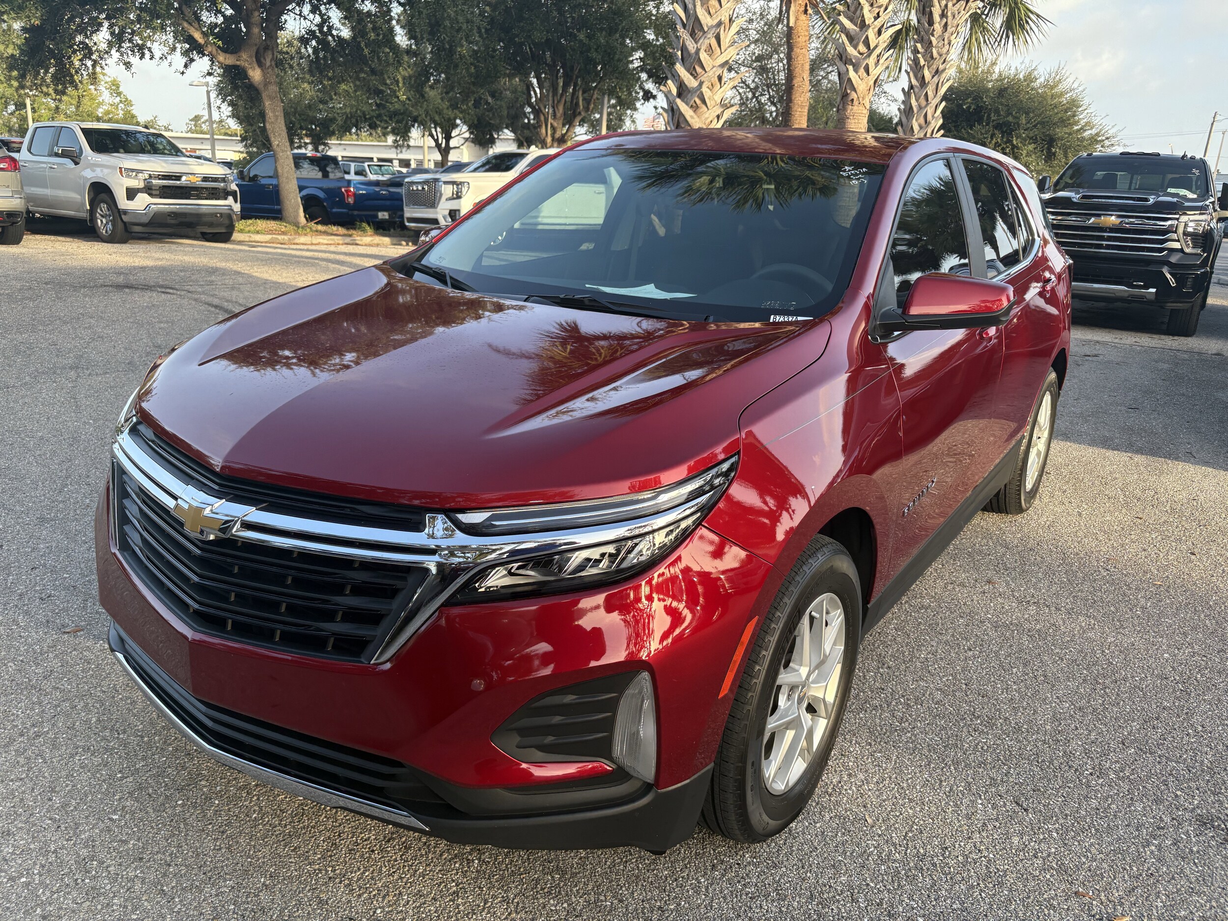 2023 Chevrolet Equinox LT photo 3
