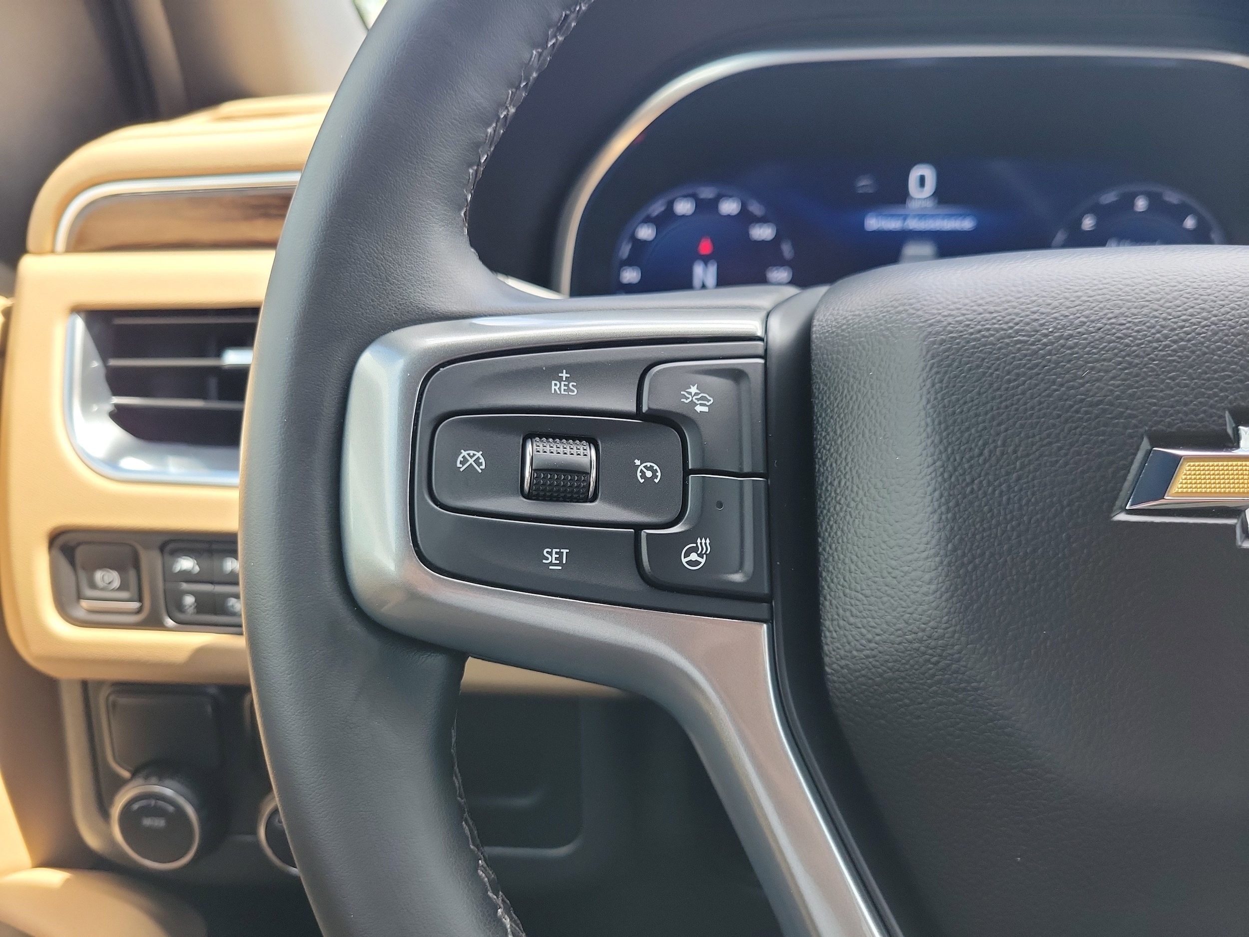 2024 Chevrolet Suburban Premier - Photo 27