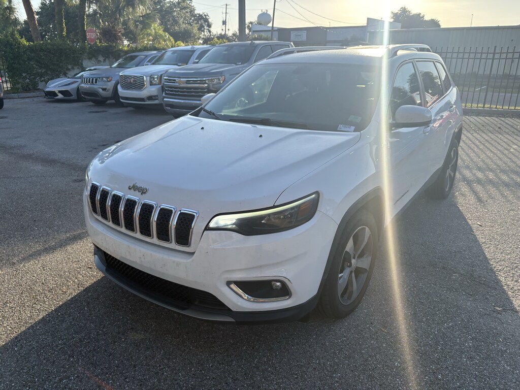 Used 2019 Jeep Cherokee Limited FWD SUV