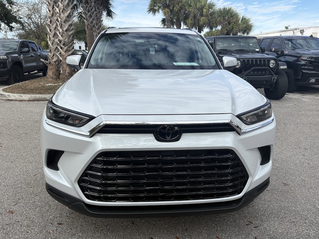 Used 2025 Toyota Grand Highlander XLE