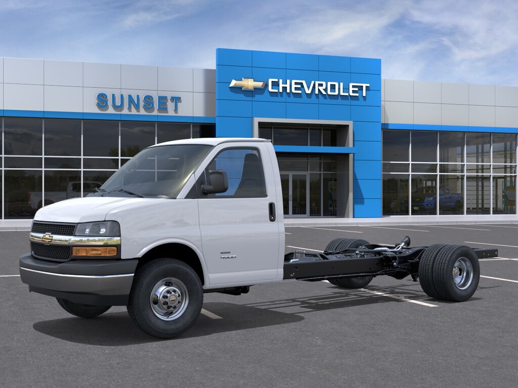 New 2026 Chevrolet Express Cutaway 4500 2WT Cutaway Van