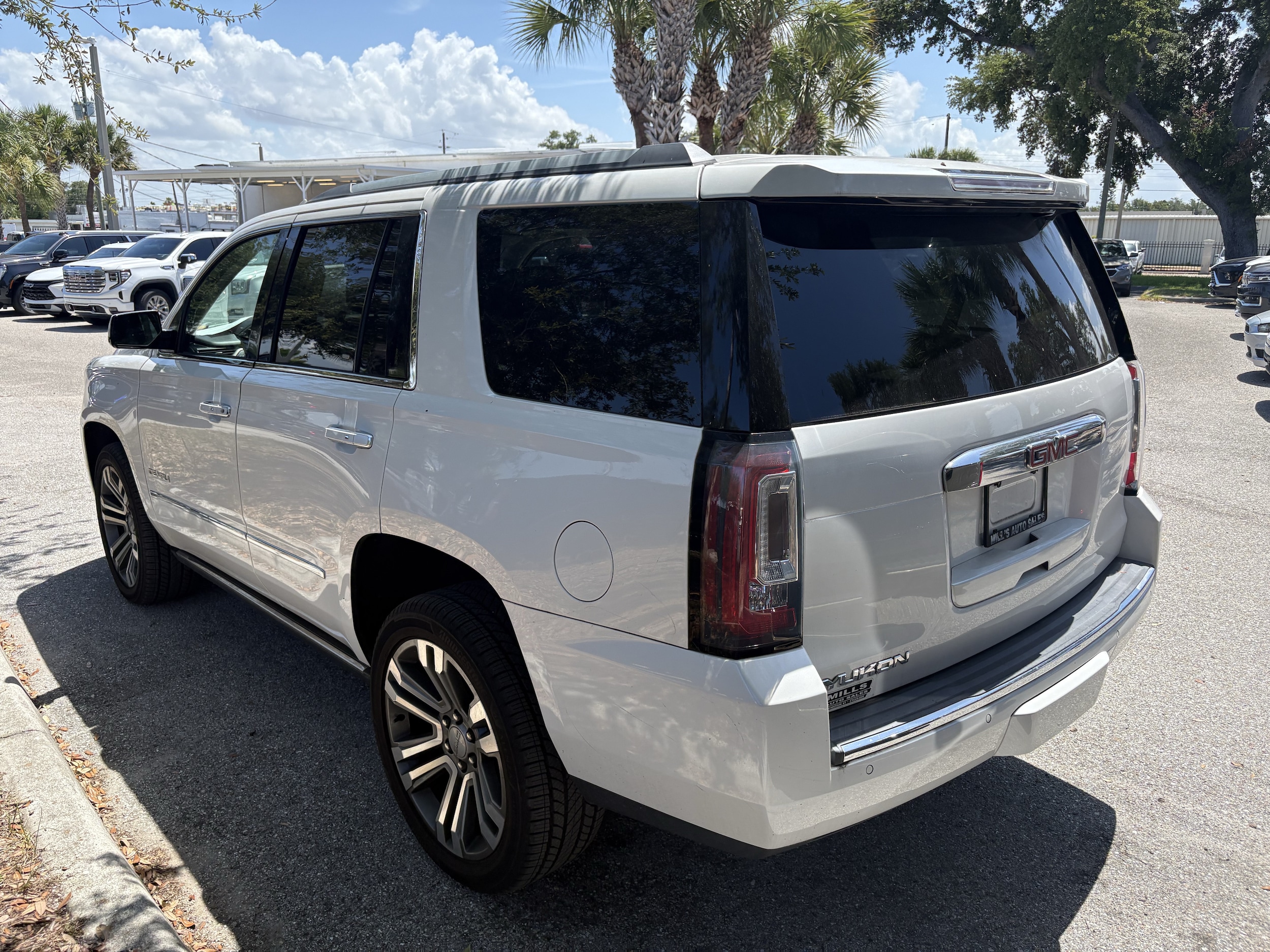2018 GMC Yukon Denali - Photo 5