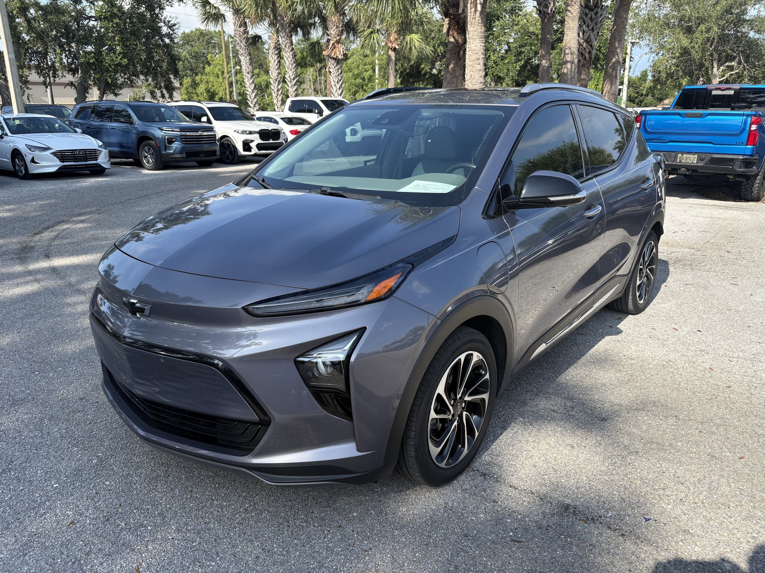 Used 2022 Chevrolet Bolt EUV Premier with VIN 1G1FZ6S04N4110901 for sale in Sarasota, FL
