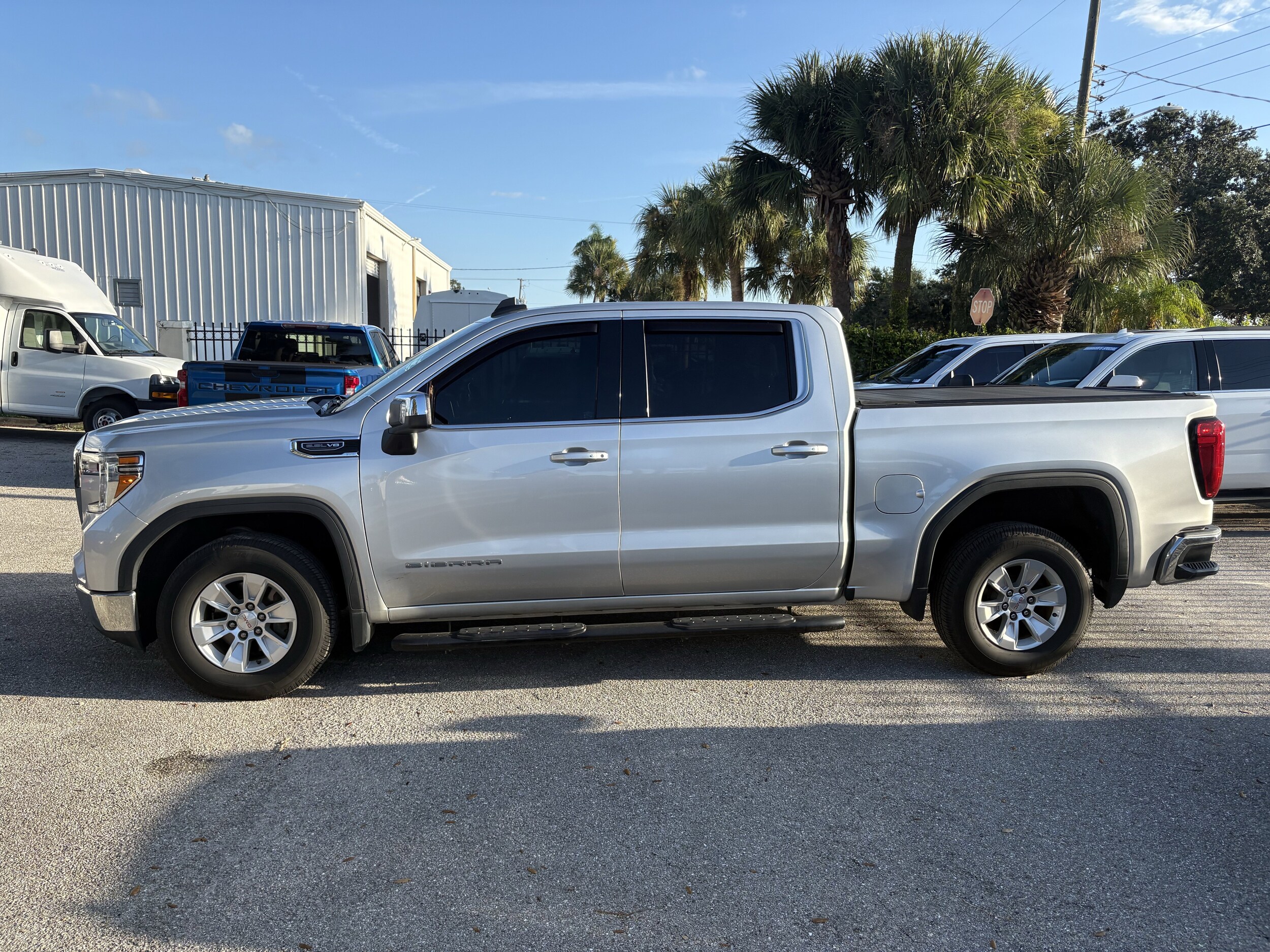 2021 Gmc Sierra 1500 SLE photo 4