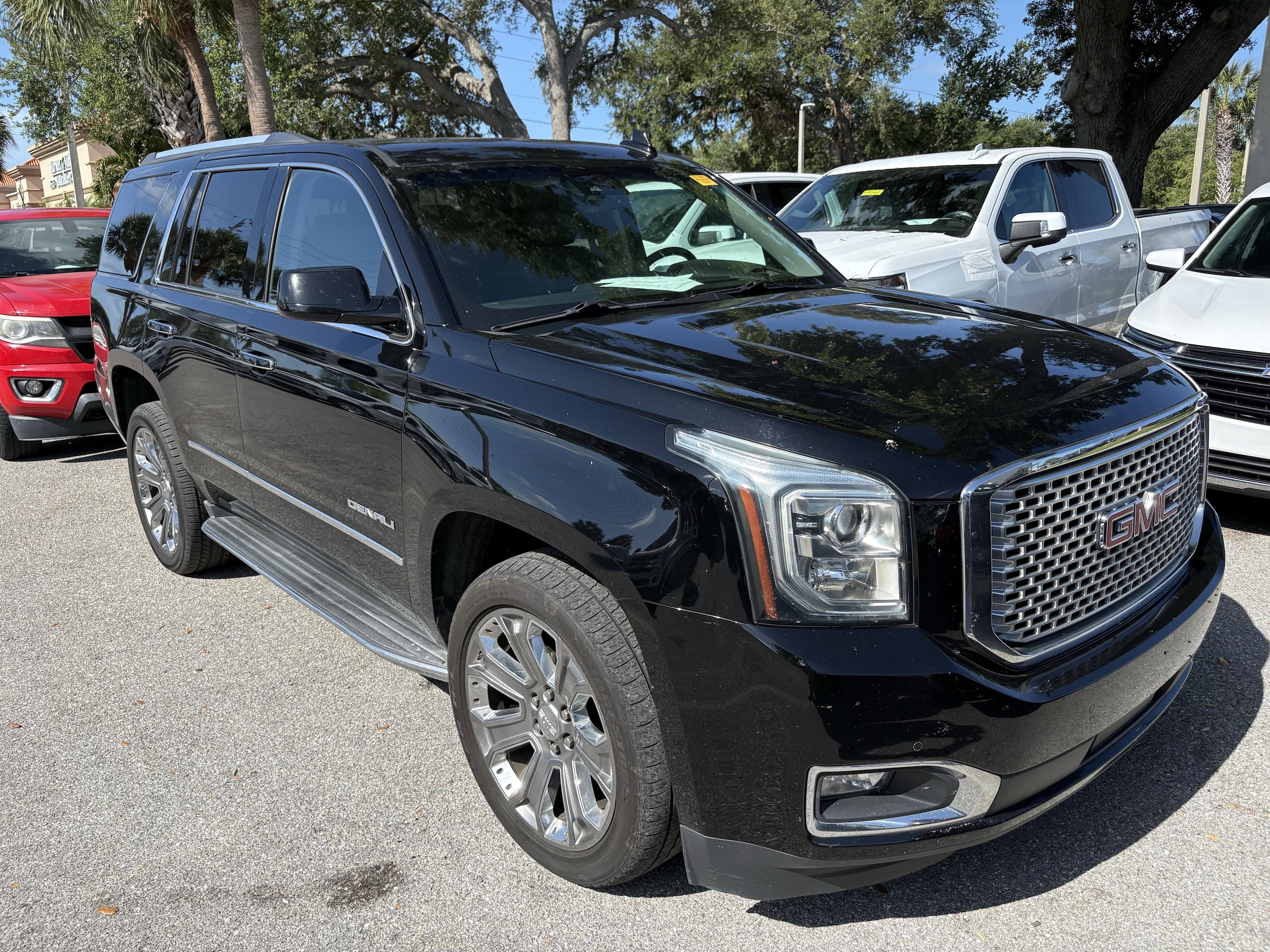 2016 GMC Yukon 4WD Denali's photo