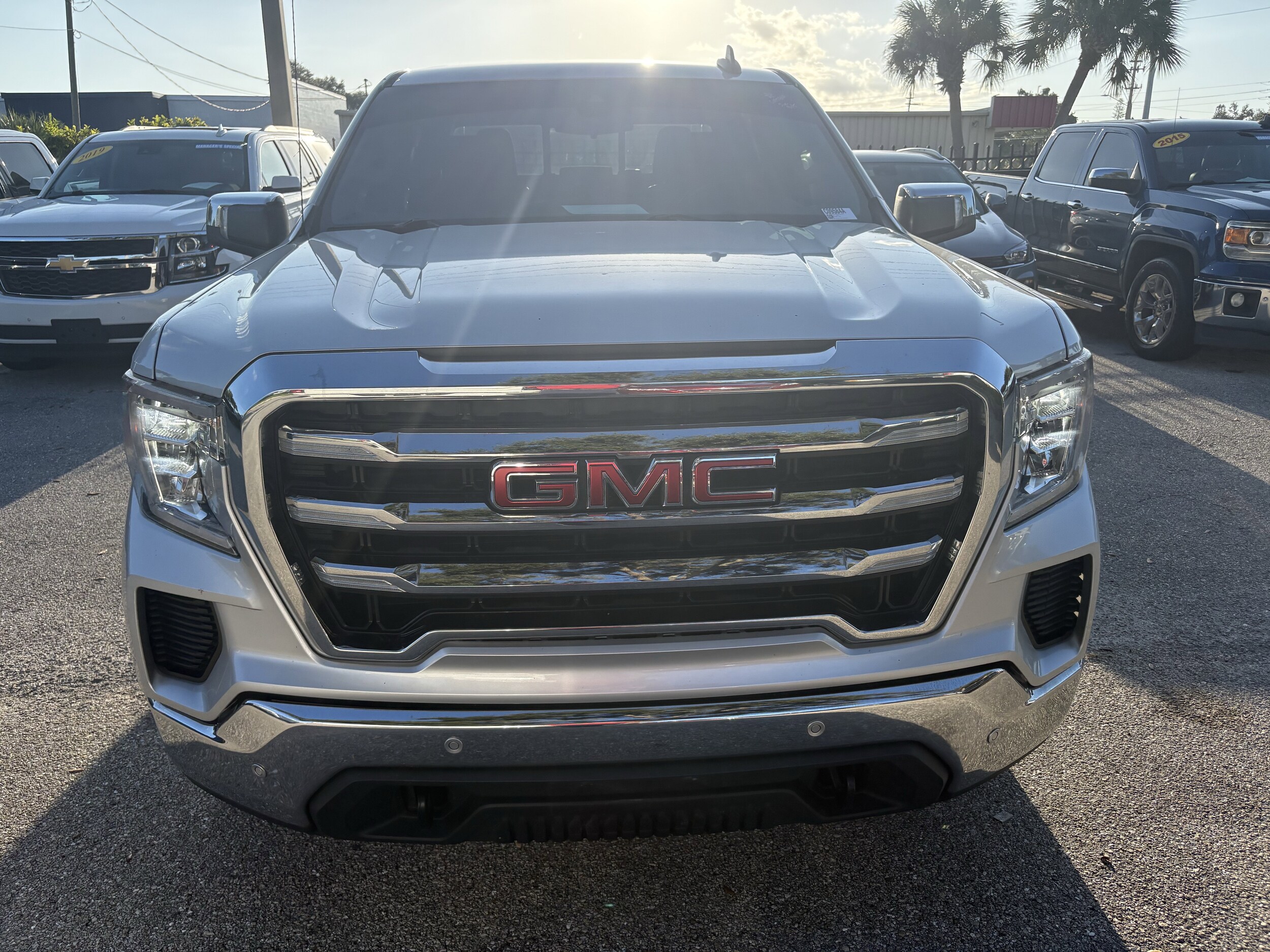 2021 Gmc Sierra 1500 SLE photo 2