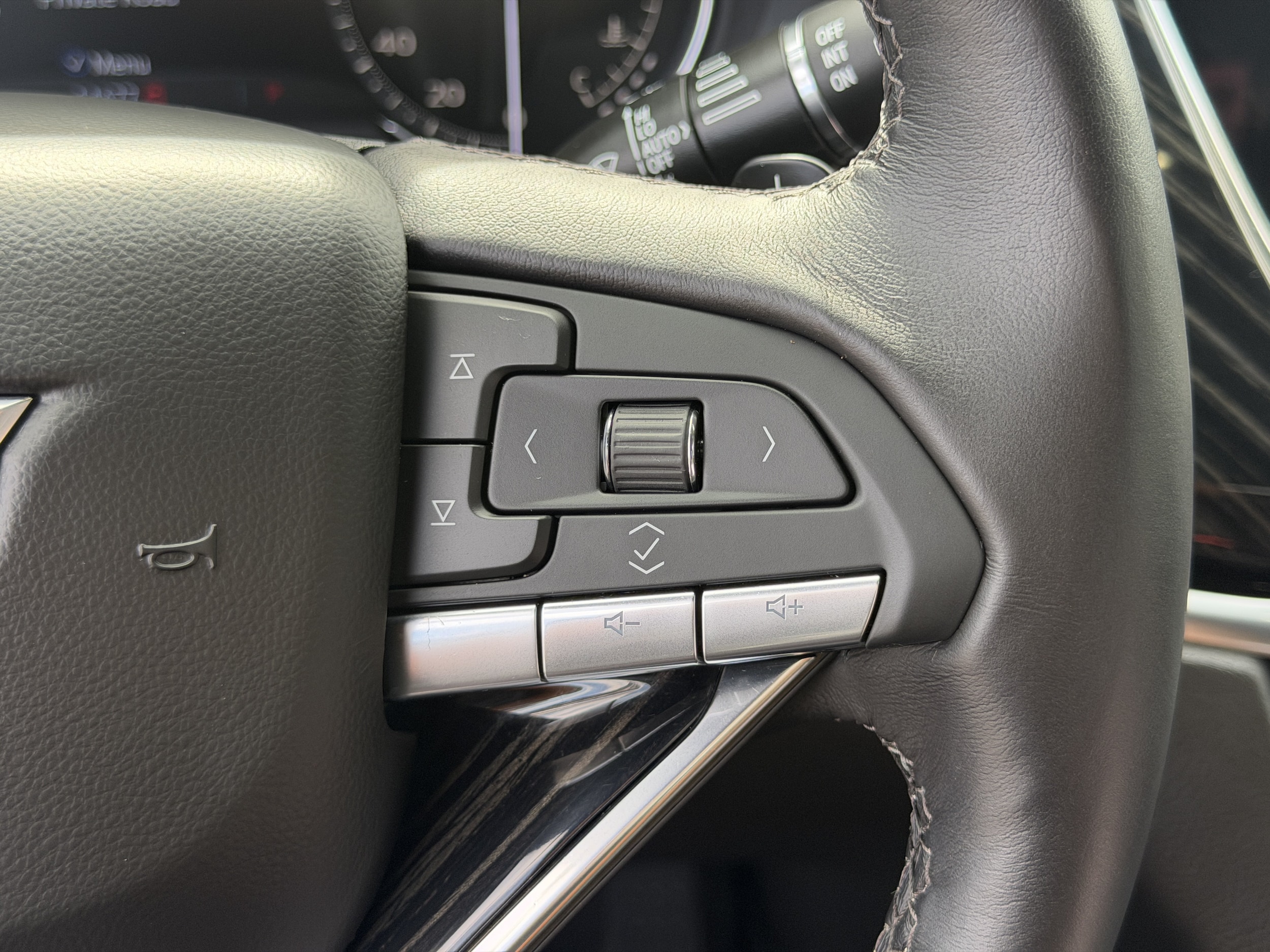 2025 Cadillac XT6 Premium Luxury - Photo 31