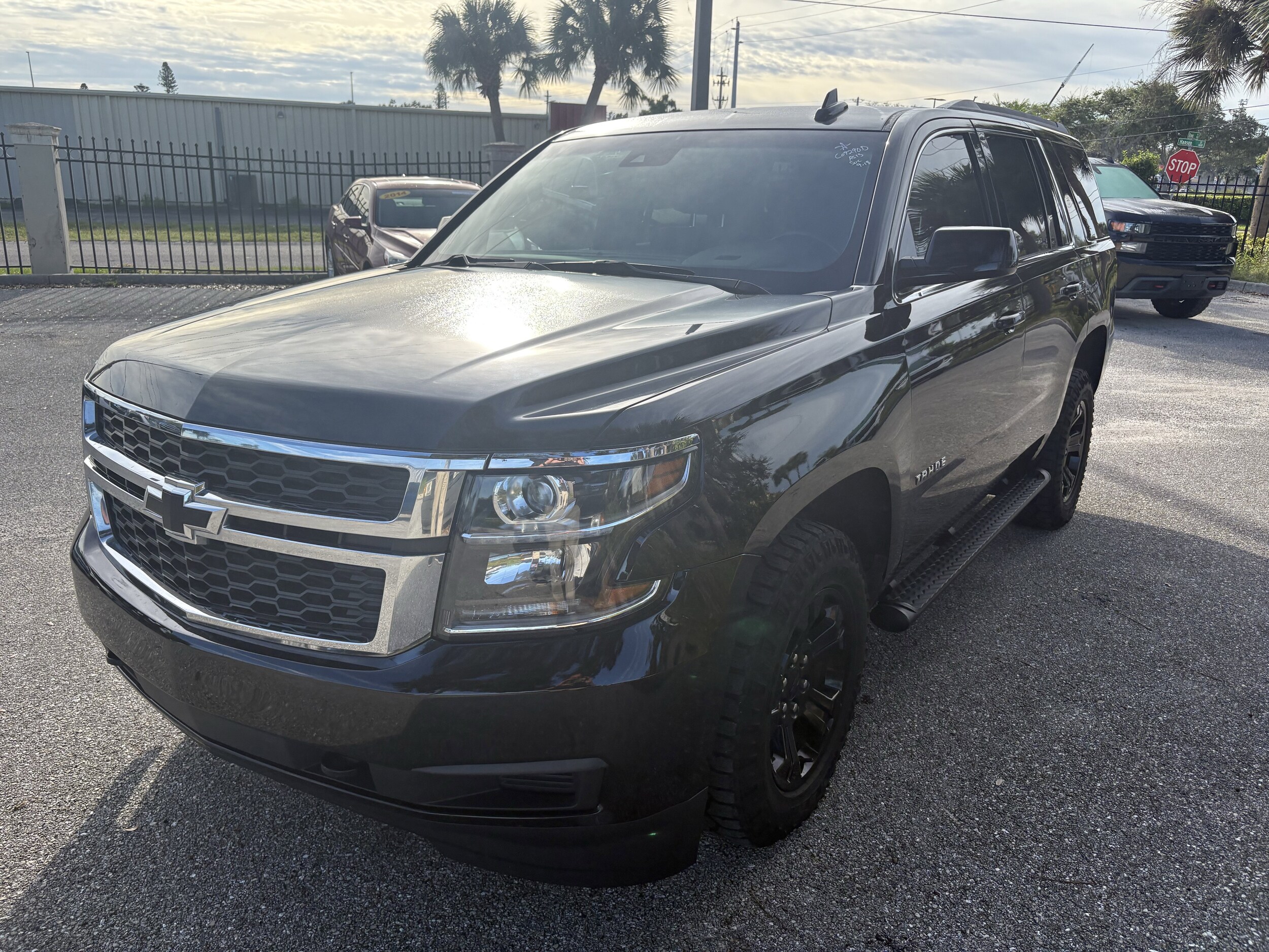 2019 Chevrolet Tahoe LS photo 2