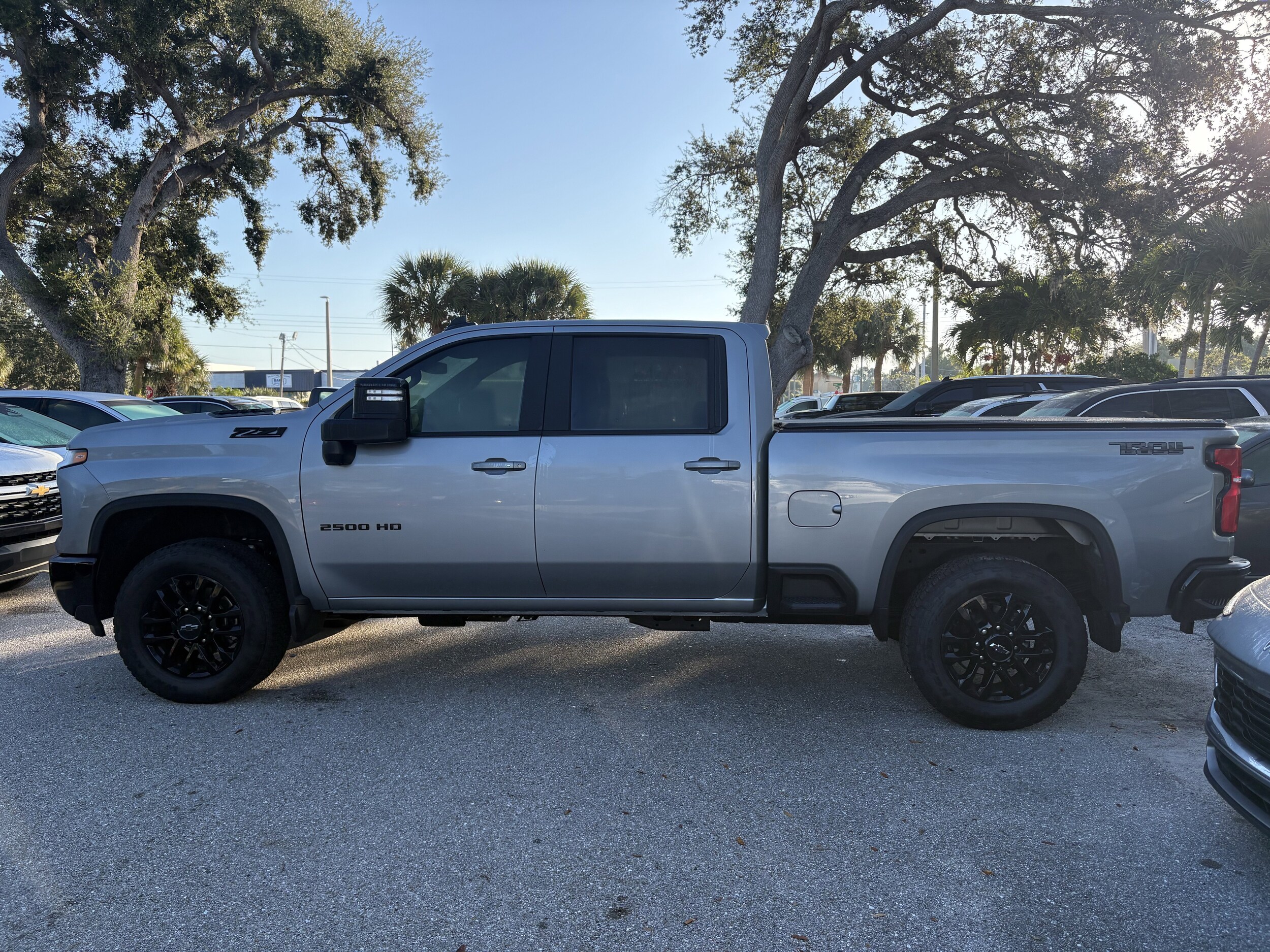 2025 Chevrolet Silverado 2500HD photo 3
