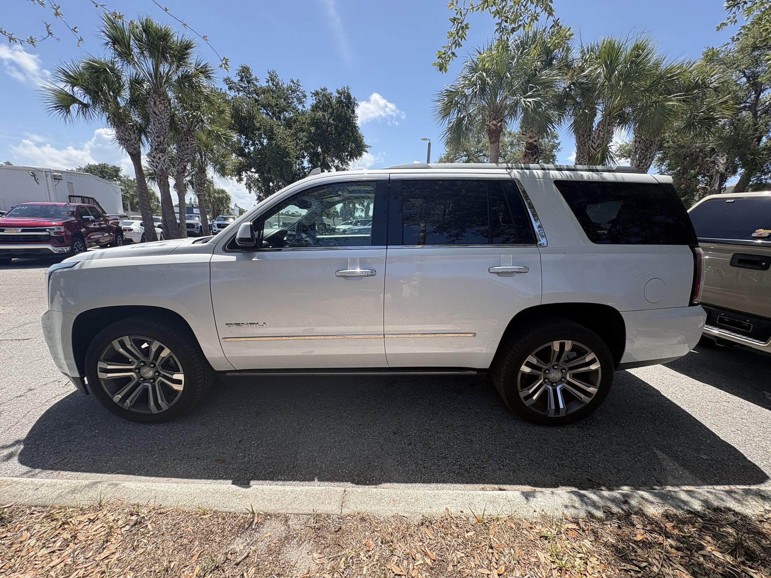 2018 GMC Yukon Denali - Photo 4