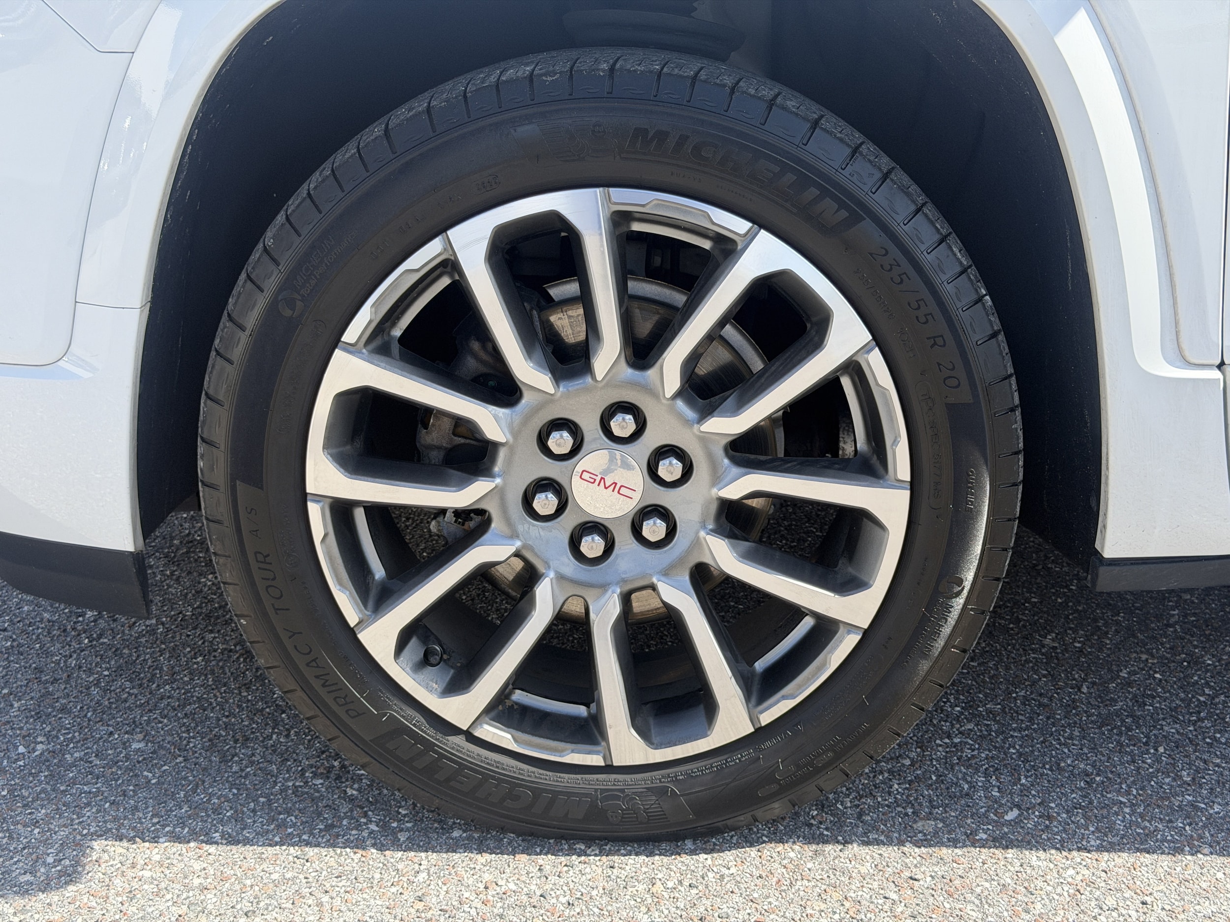2023 GMC Acadia Denali - Photo 38