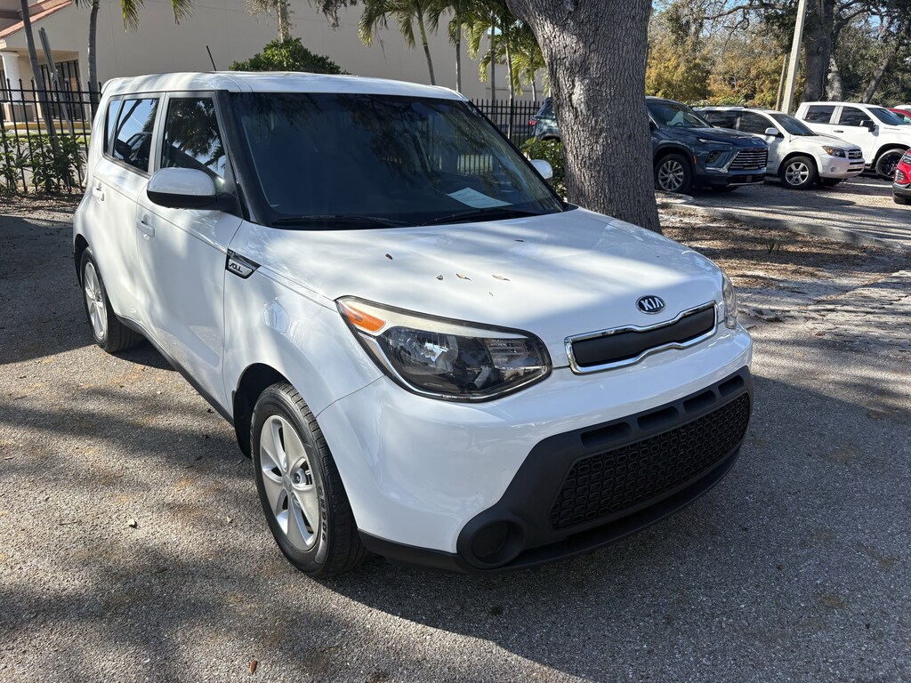 Used 2016 Kia Soul Base Crossover