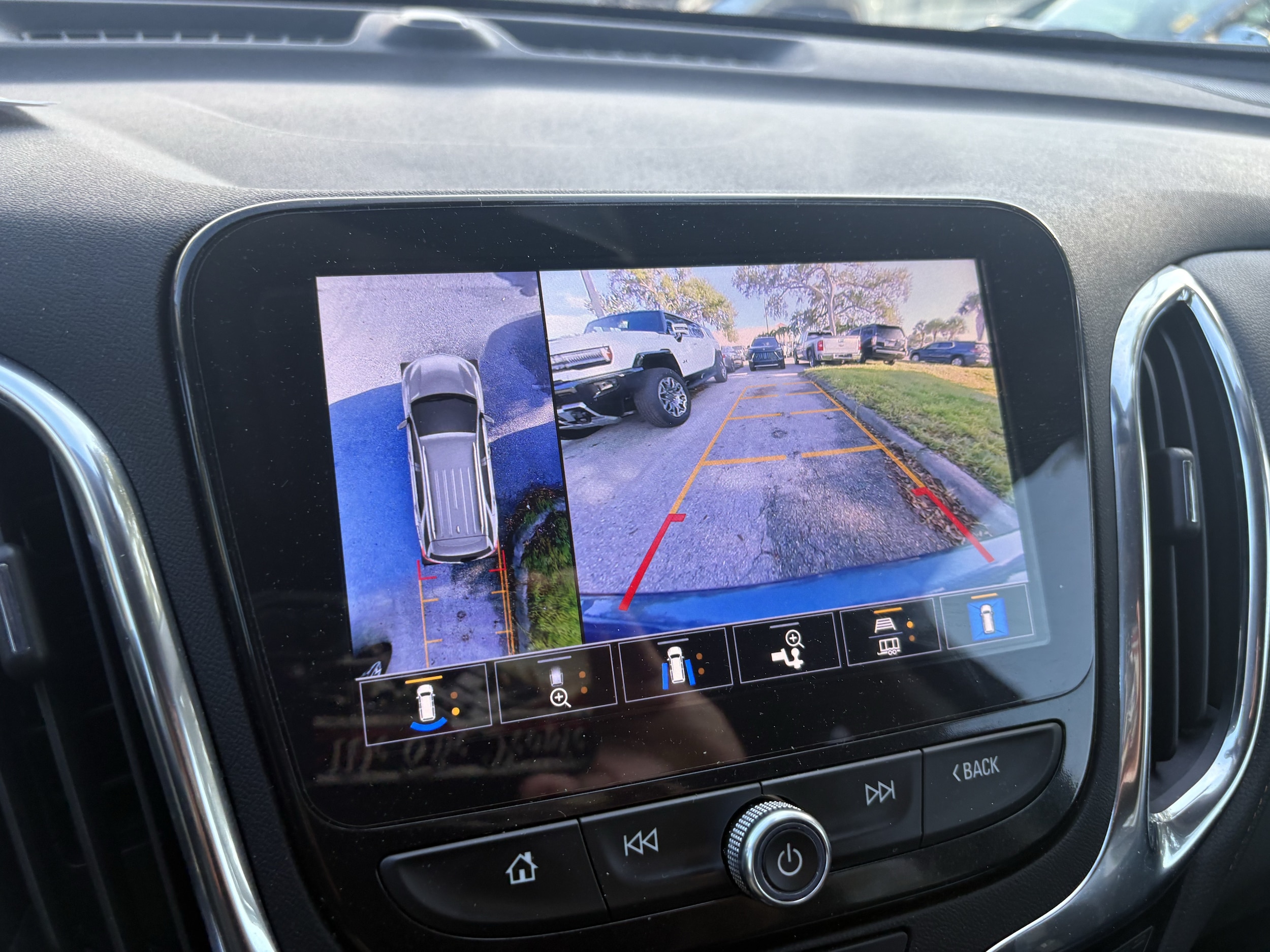 2024 Chevrolet Equinox Premier - Photo 12