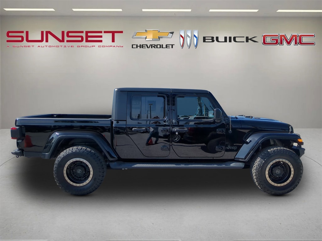 Used 2020 Jeep Gladiator Overland 4X4 Truck