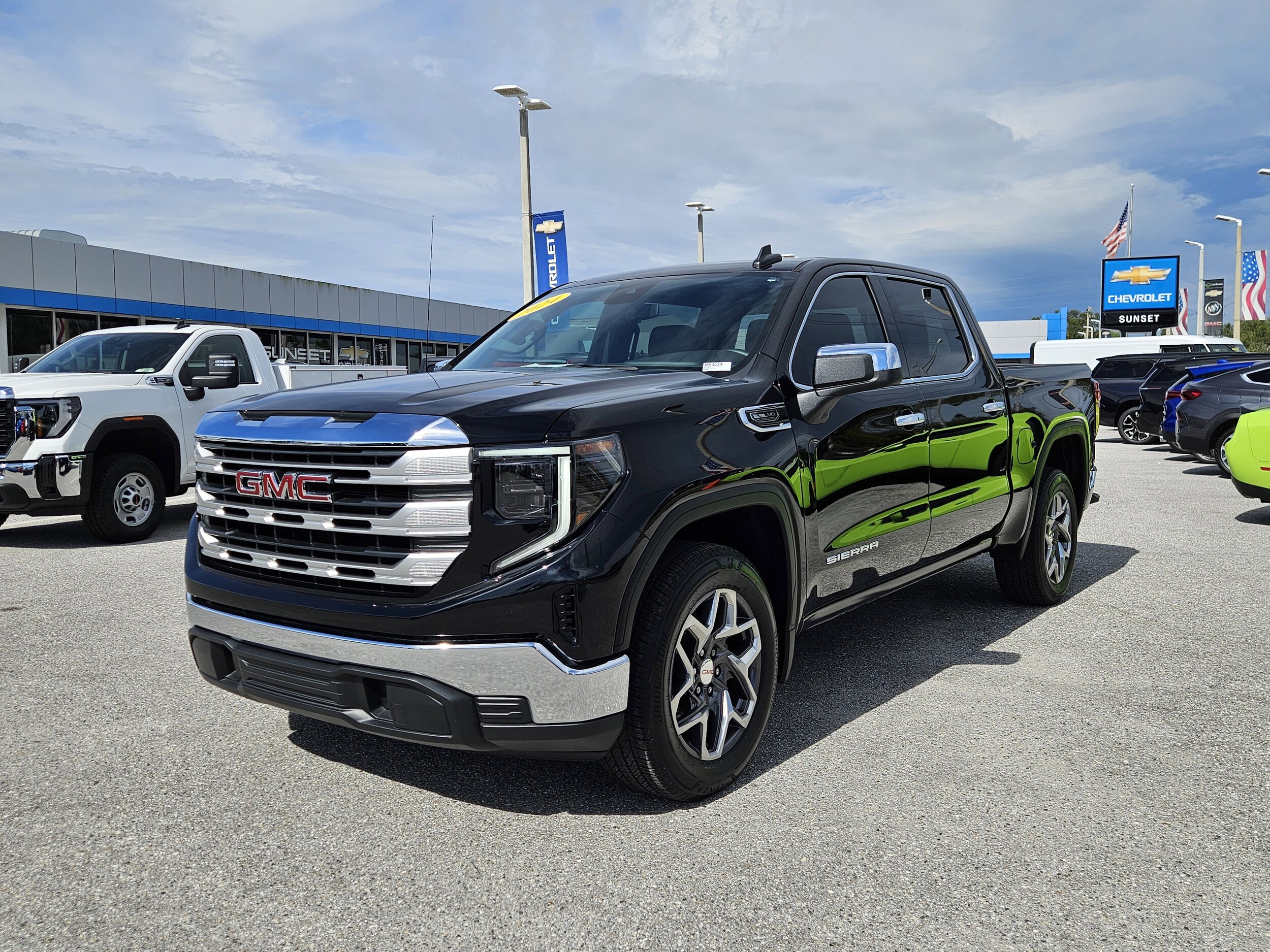 2024 Gmc Sierra 1500 SLE photo 3