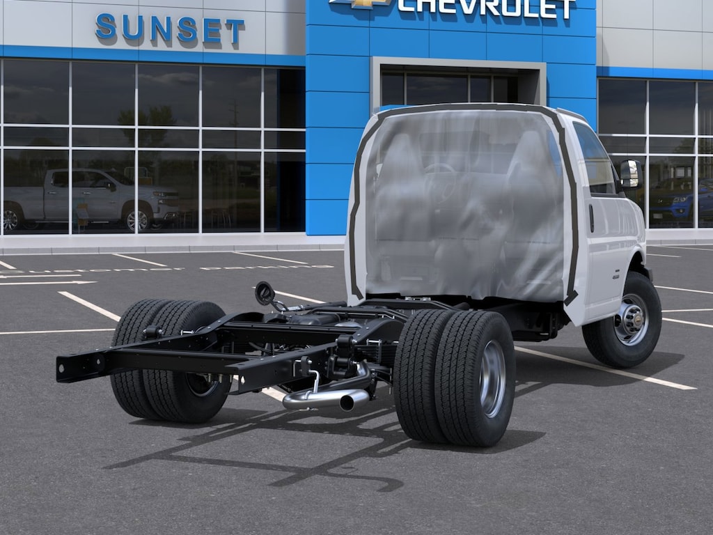 New 2026 Chevrolet Express Cutaway 3500 1WT Cutaway Van