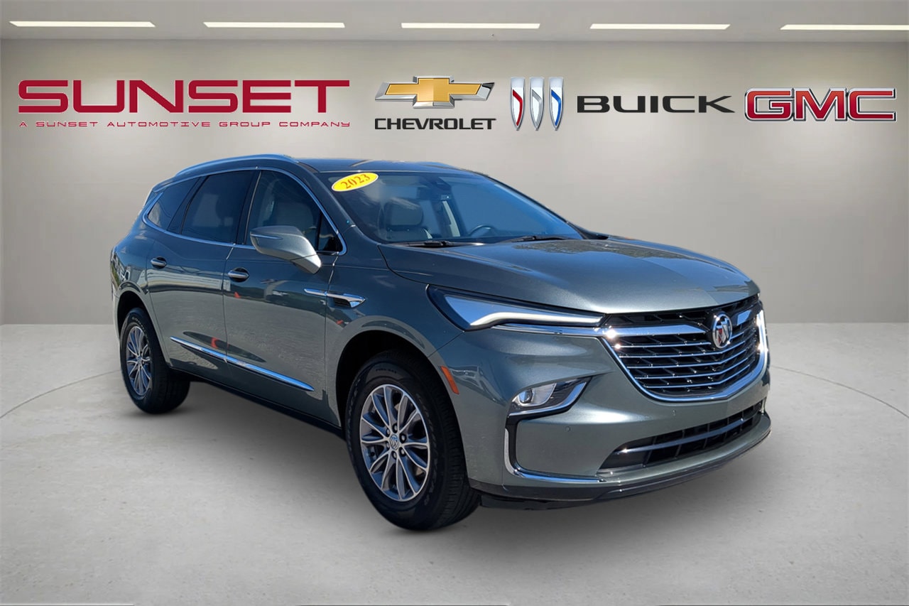2023 Buick Enclave Essence's photo