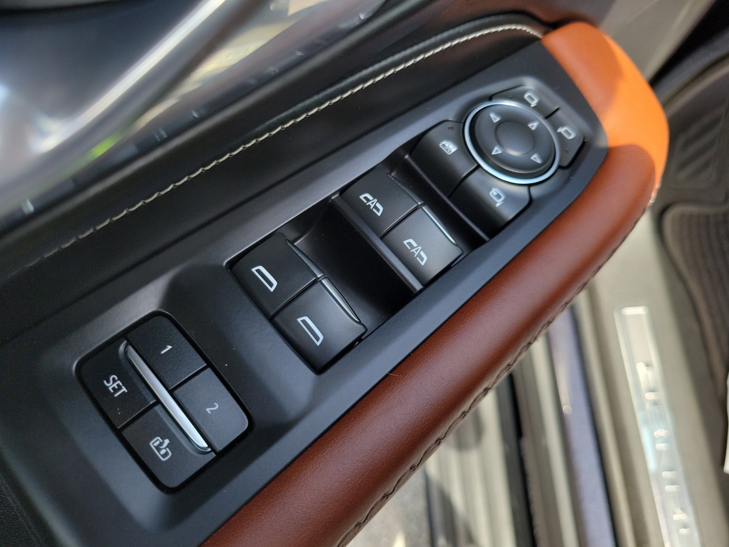 2023 GMC Yukon Denali Ultimate - Photo 17