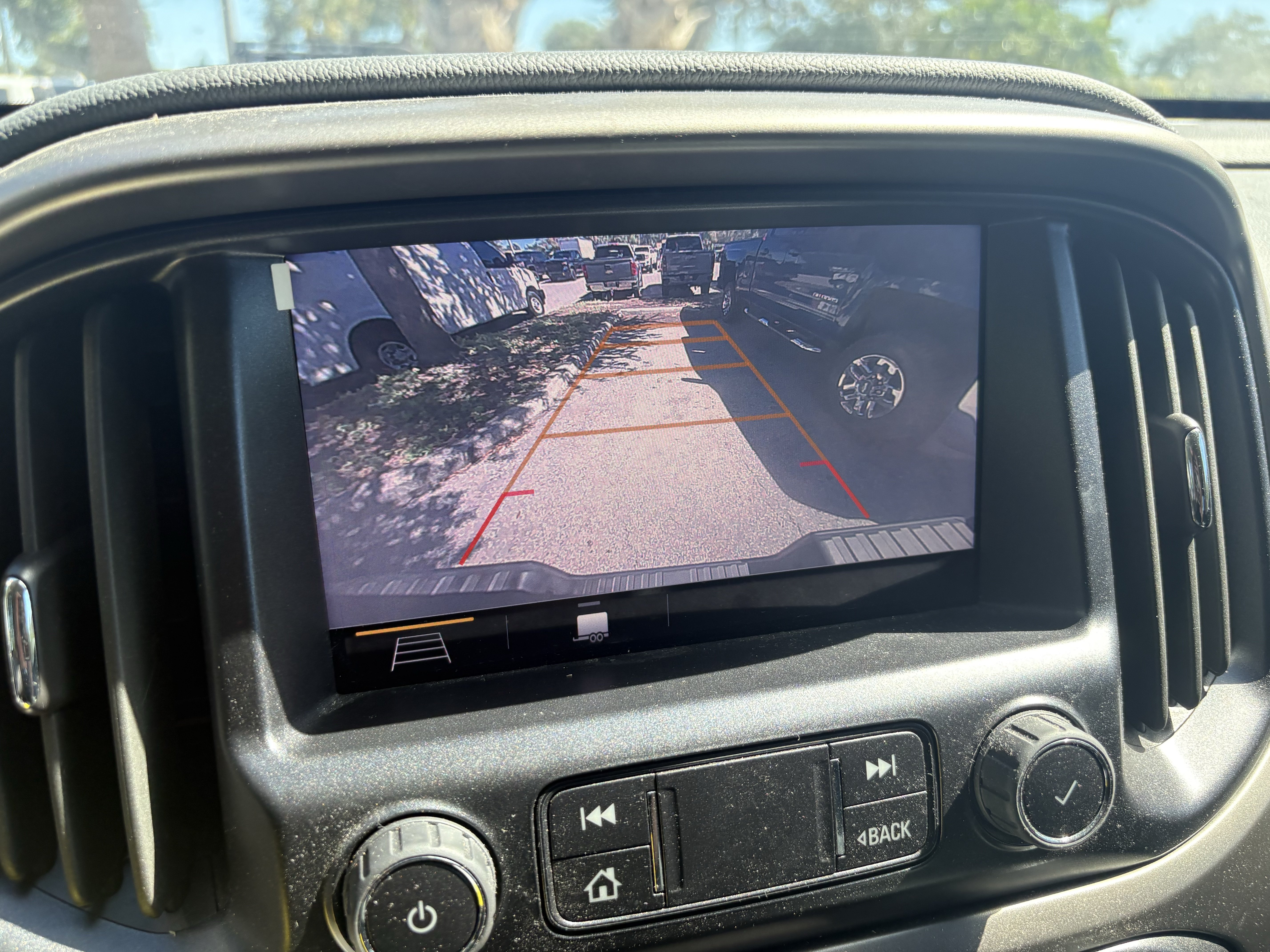 2022 Chevrolet Colorado Z71 - Photo 12