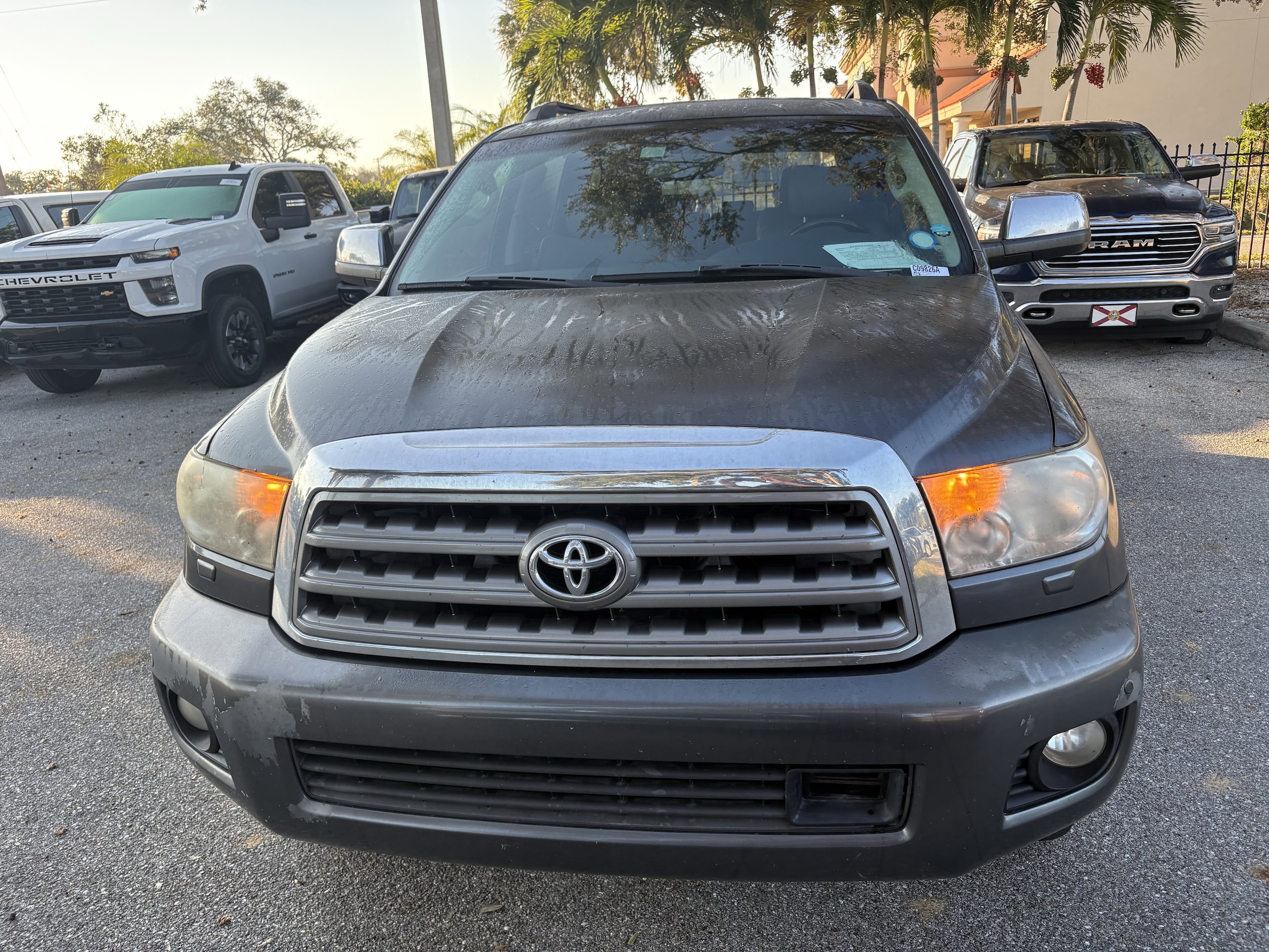 2014 Toyota Sequoia Platinum photo 2
