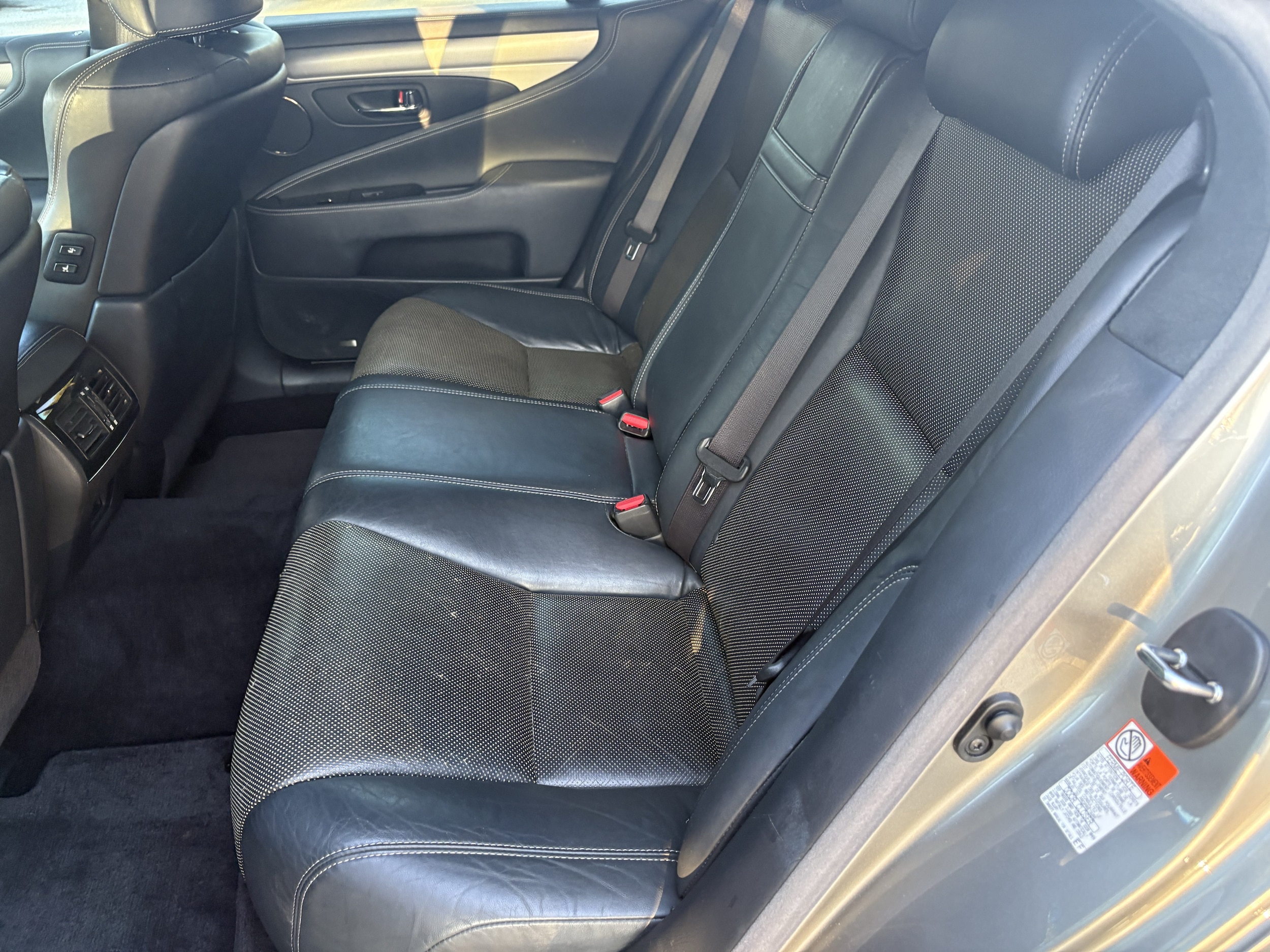 2016 Lexus LS Base - Photo 9