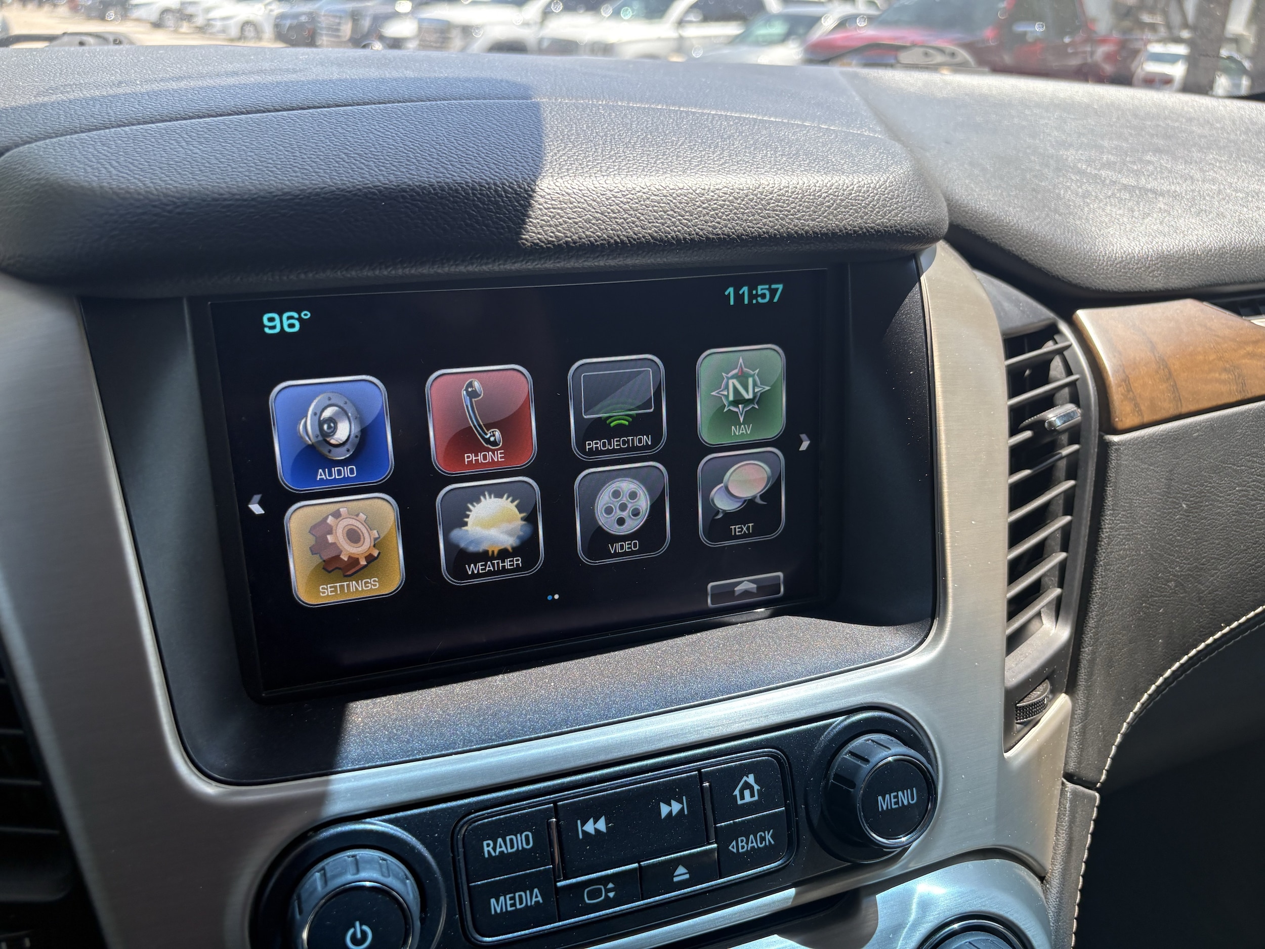 2018 GMC Yukon Denali - Photo 11