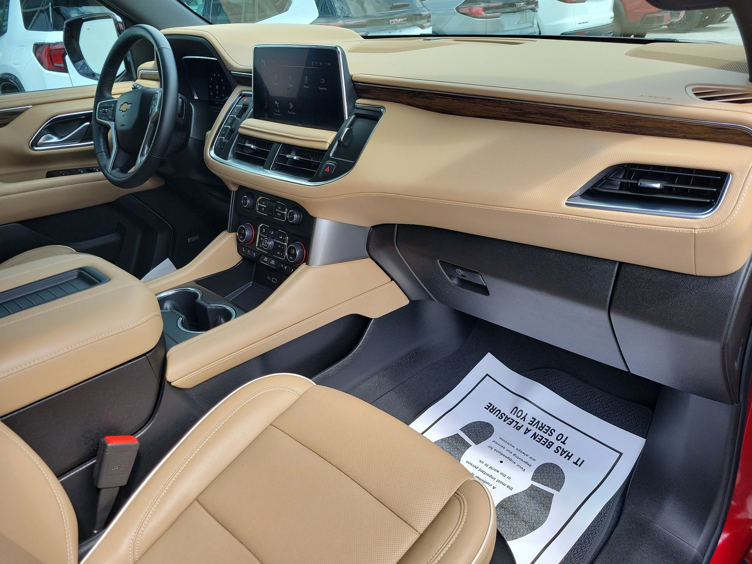 2024 Chevrolet Suburban Premier - Photo 11