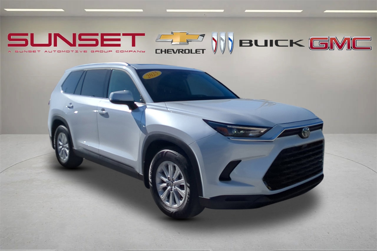 2025 Toyota Grand Highlander XLE's photo