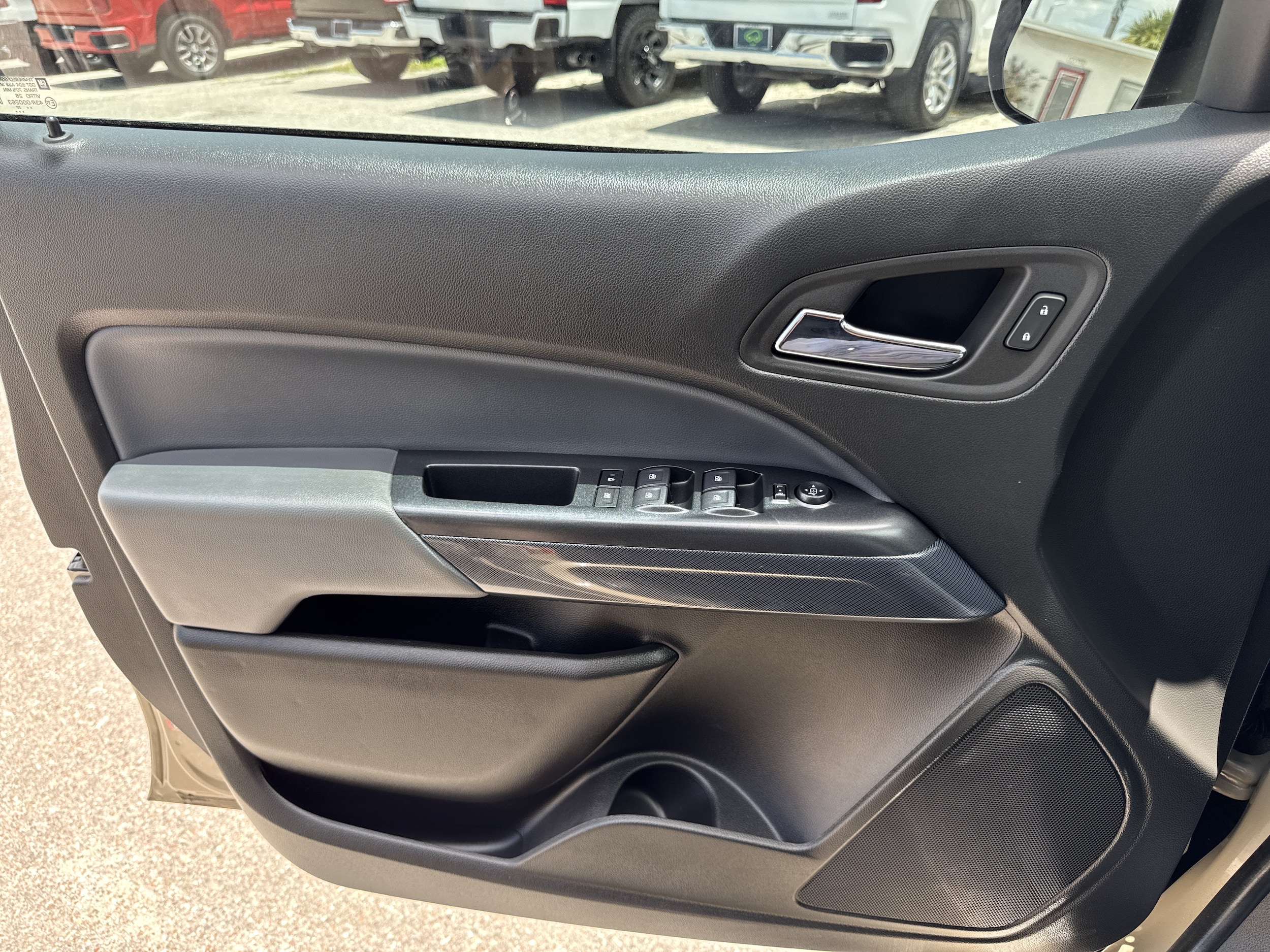2022 Chevrolet Colorado Z71 - Photo 21