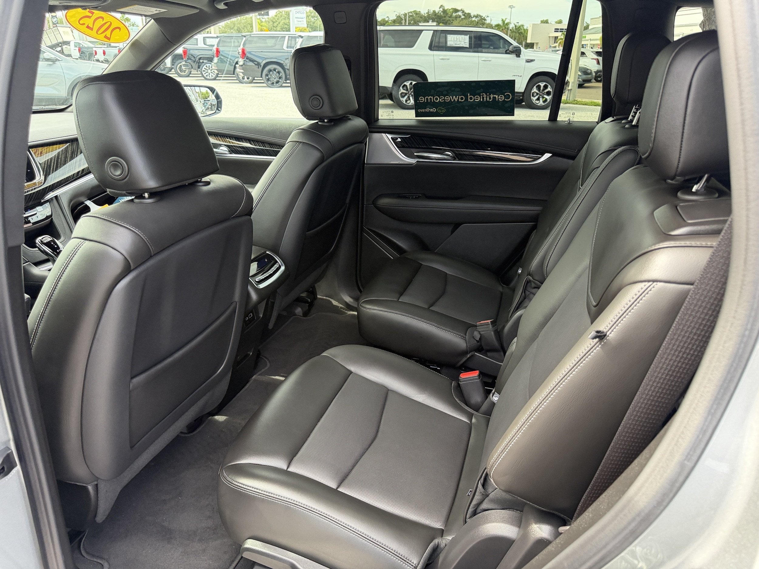 2025 Cadillac XT6 Premium Luxury - Photo 17