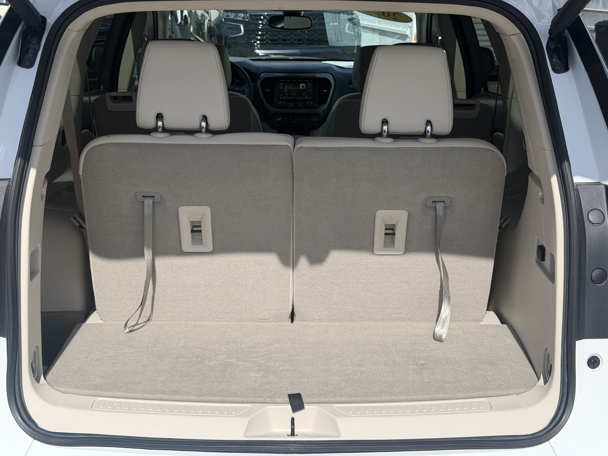 2023 GMC Acadia Denali - Photo 11