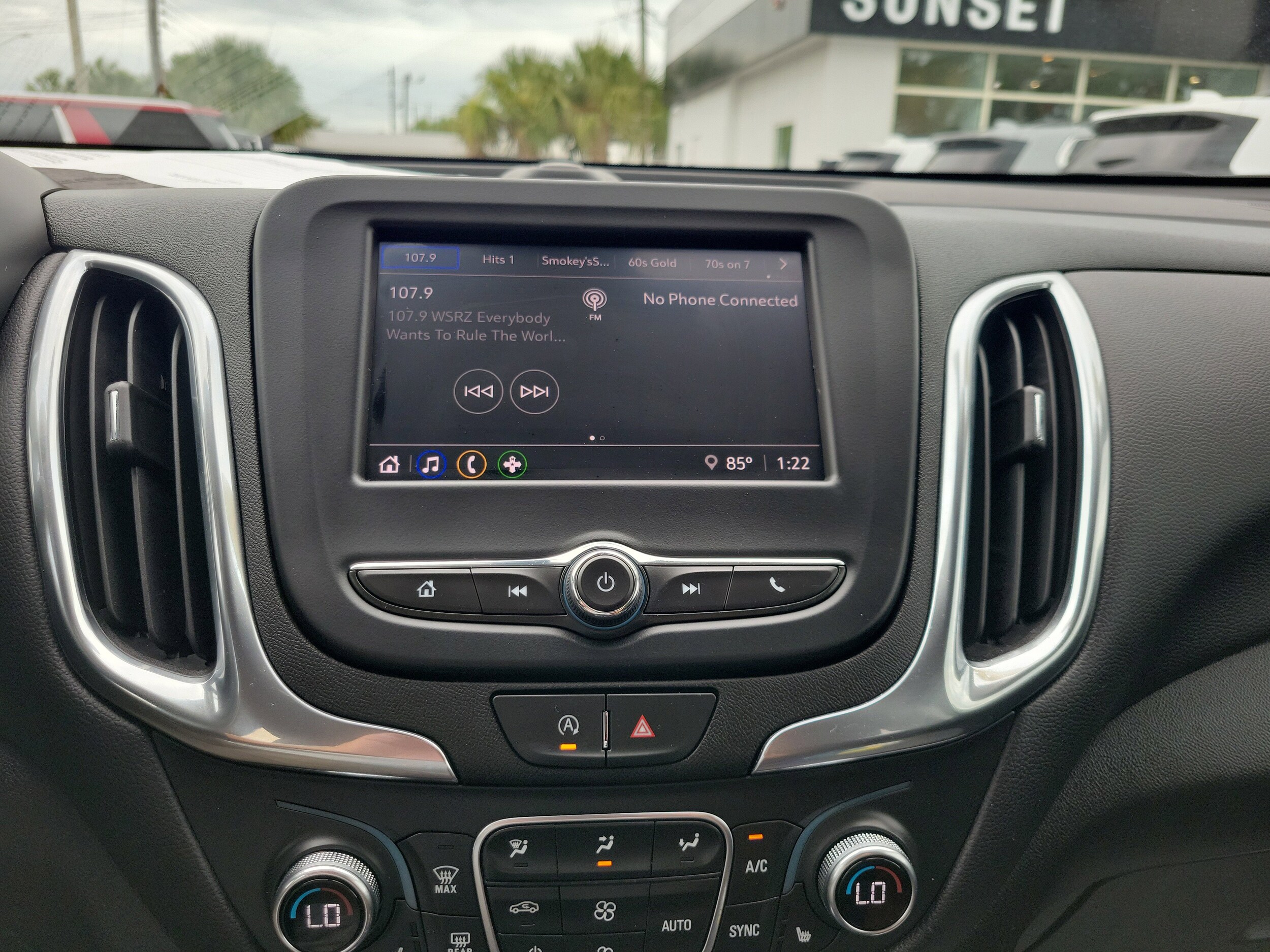2024 Chevrolet Equinox LT - Photo 22