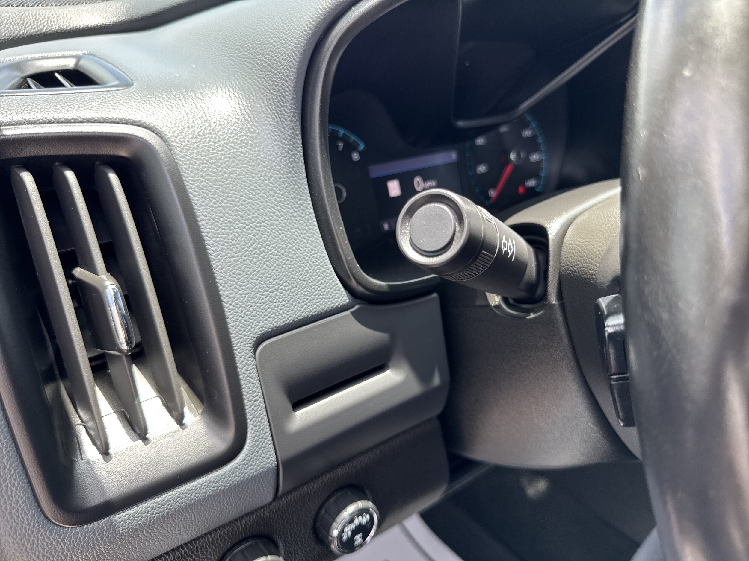 2022 Chevrolet Colorado Z71 - Photo 27