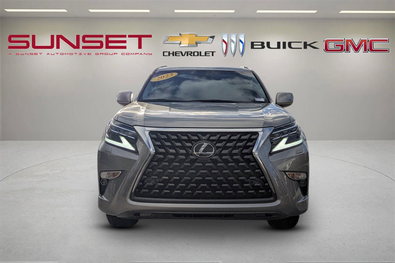 2023 Lexus GX 460 Premium photo 2