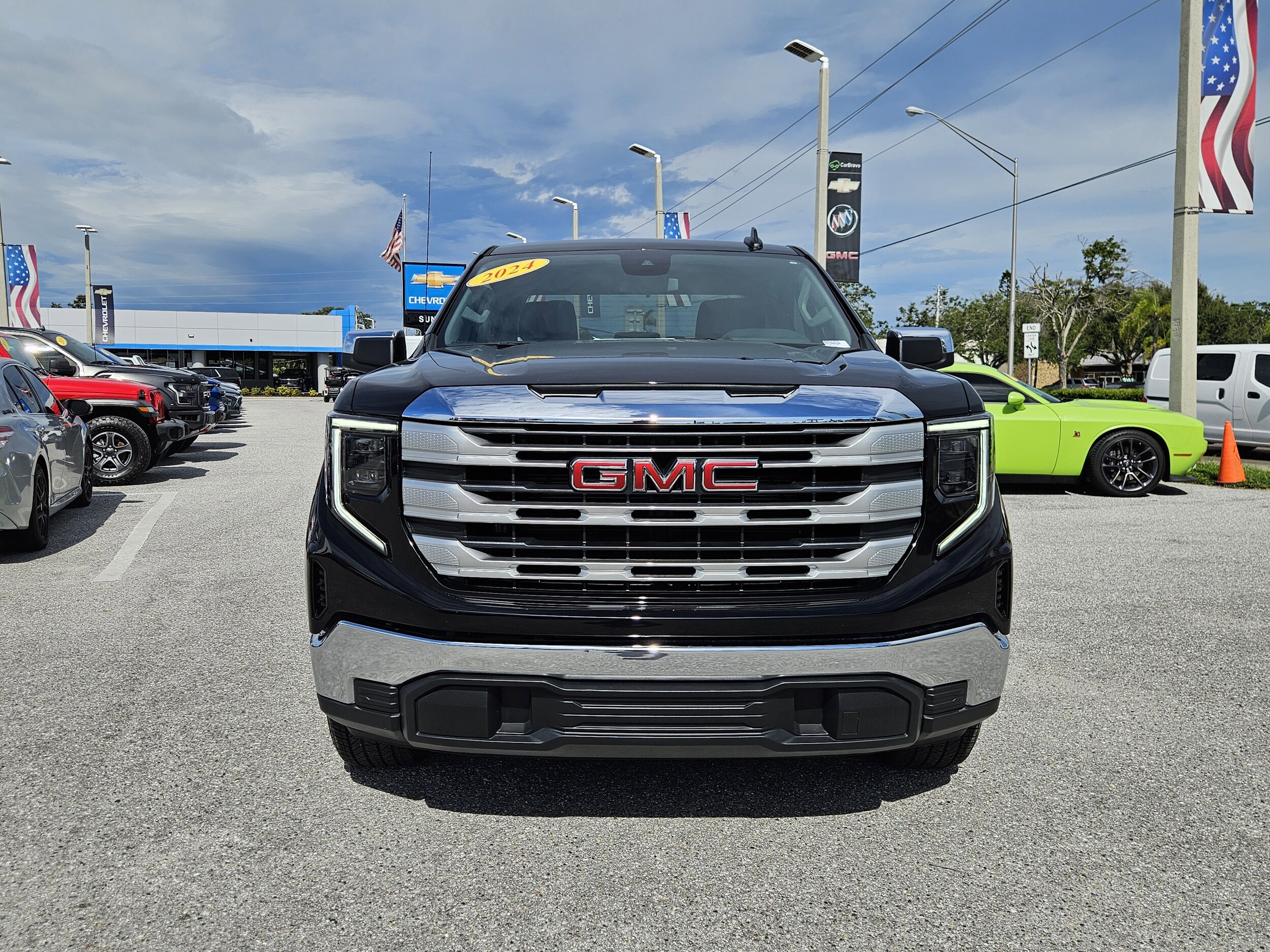2024 Gmc Sierra 1500 SLE photo 2