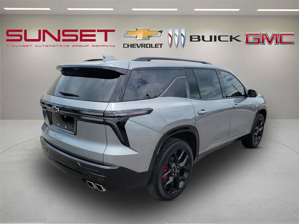 Used 2024 Chevrolet Traverse RS SUV