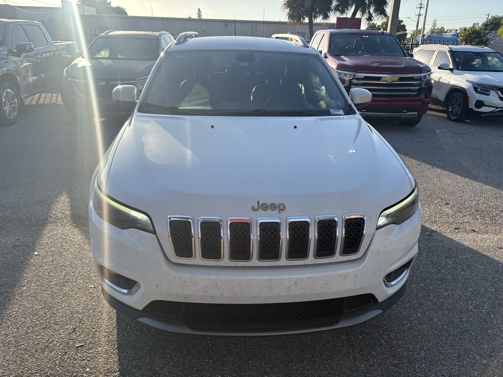 Used 2019 Jeep Cherokee Limited FWD SUV