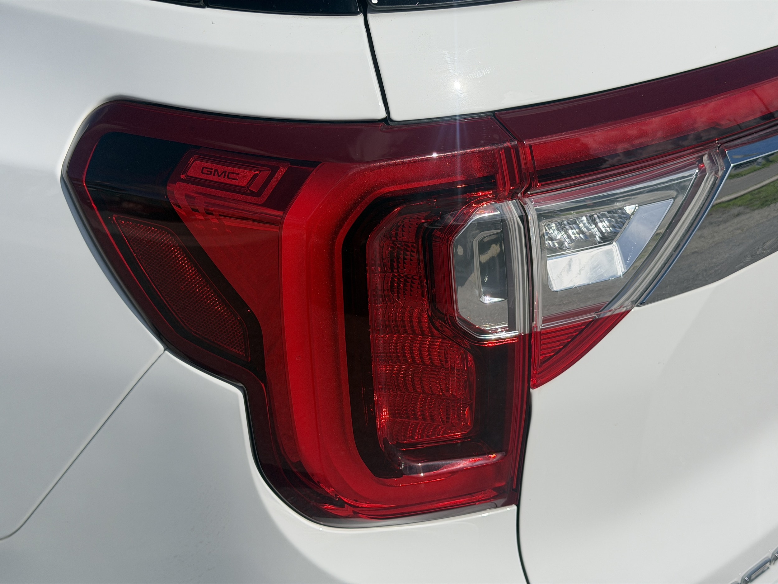 2023 GMC Acadia Denali - Photo 10