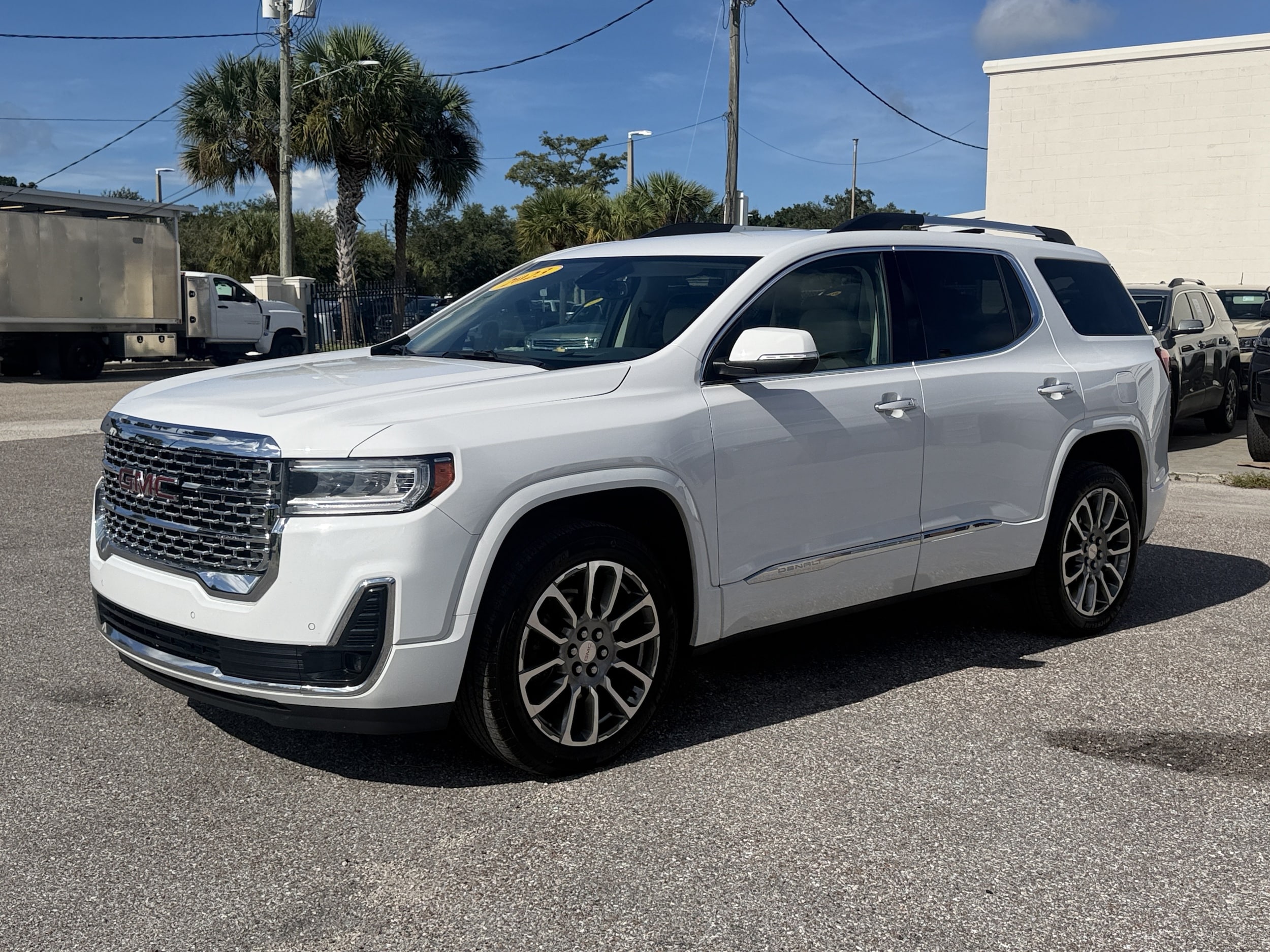 2023 GMC Acadia Denali - Photo 3