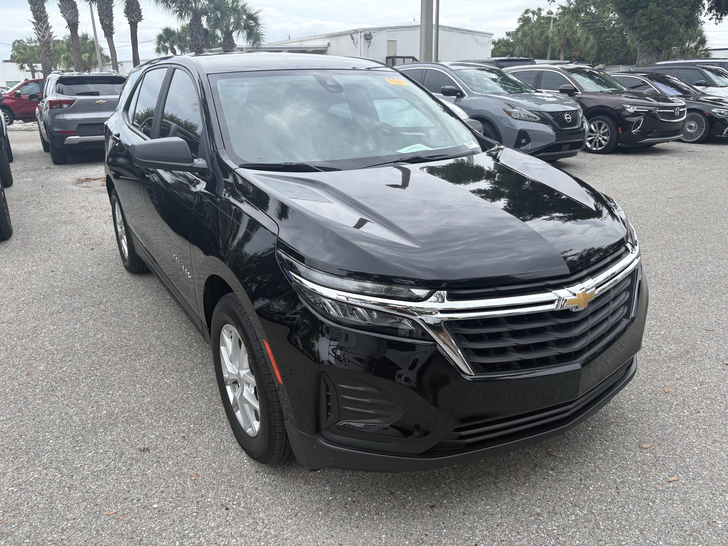 2023 Chevrolet Equinox LS's photo