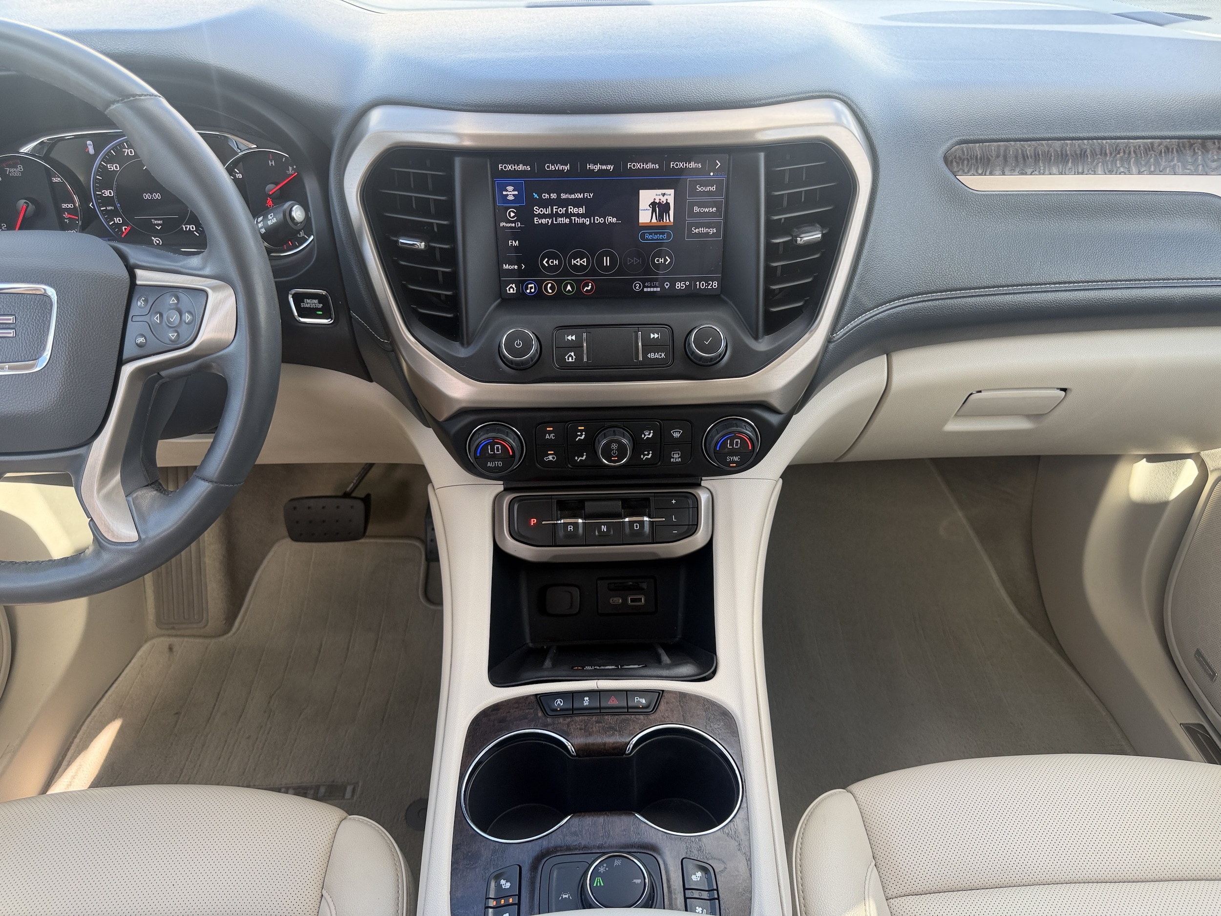 2023 GMC Acadia Denali - Photo 16