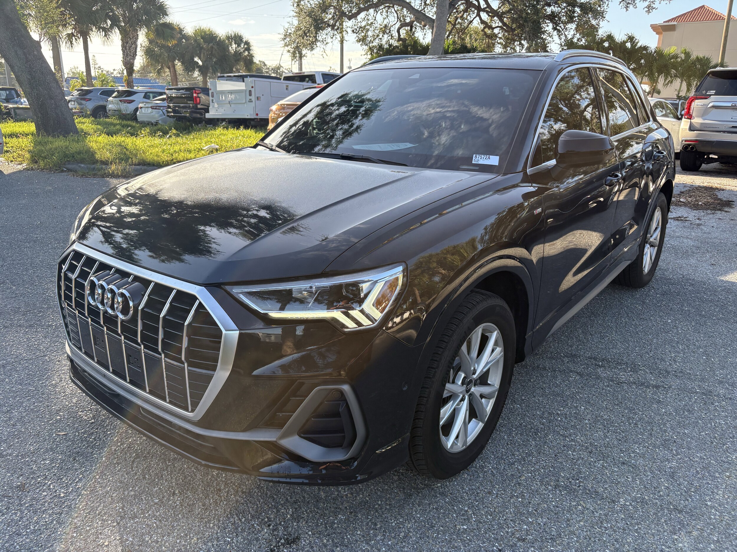 2021 Audi Q3 Premium Plus 45 TFSI S line photo 2