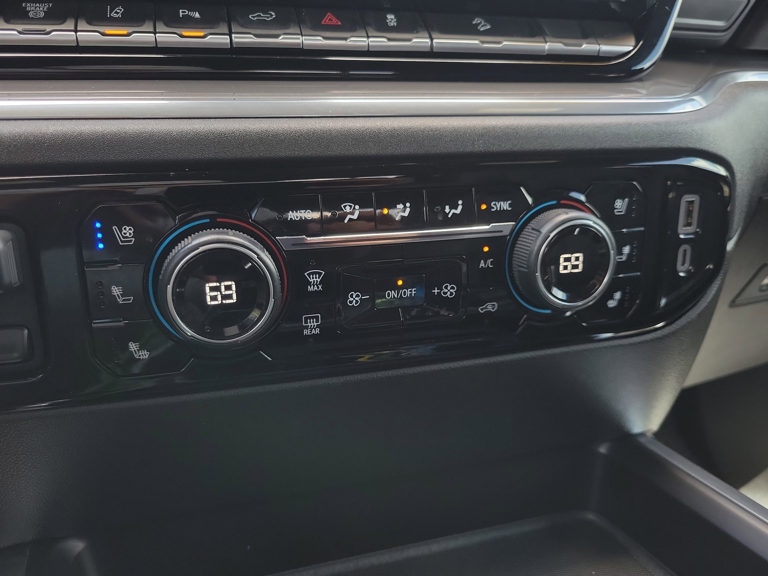 2024 Chevrolet Silverado 2500HD High Country - Photo 25
