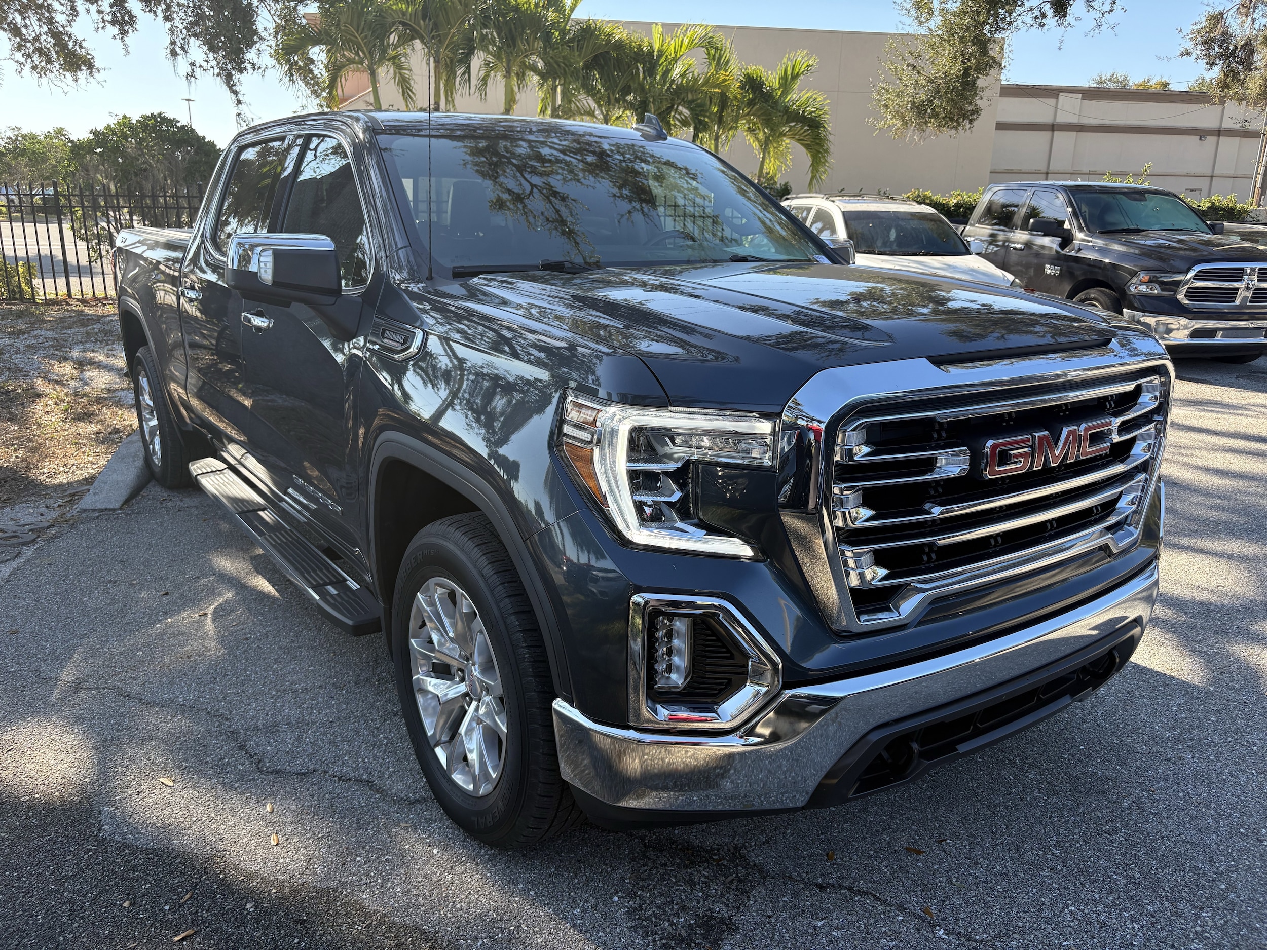 2021 GMC Sierra 1500 SLT's photo