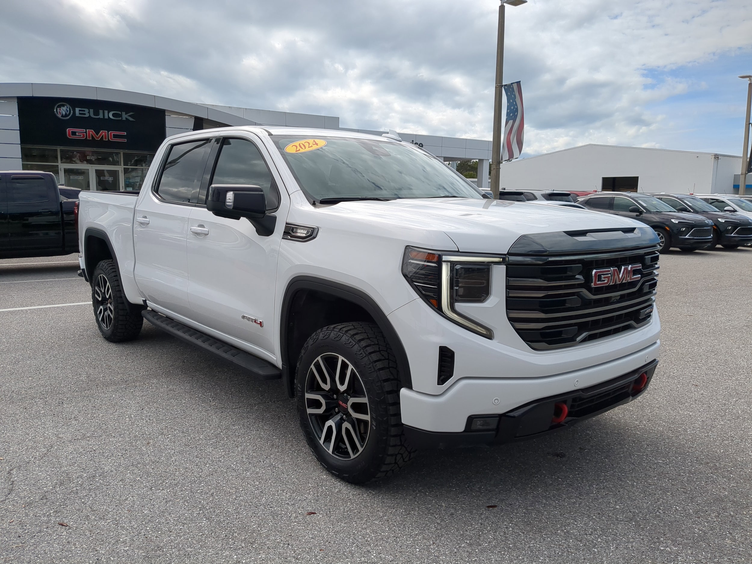 2024 GMC Sierra 1500 AT4's photo