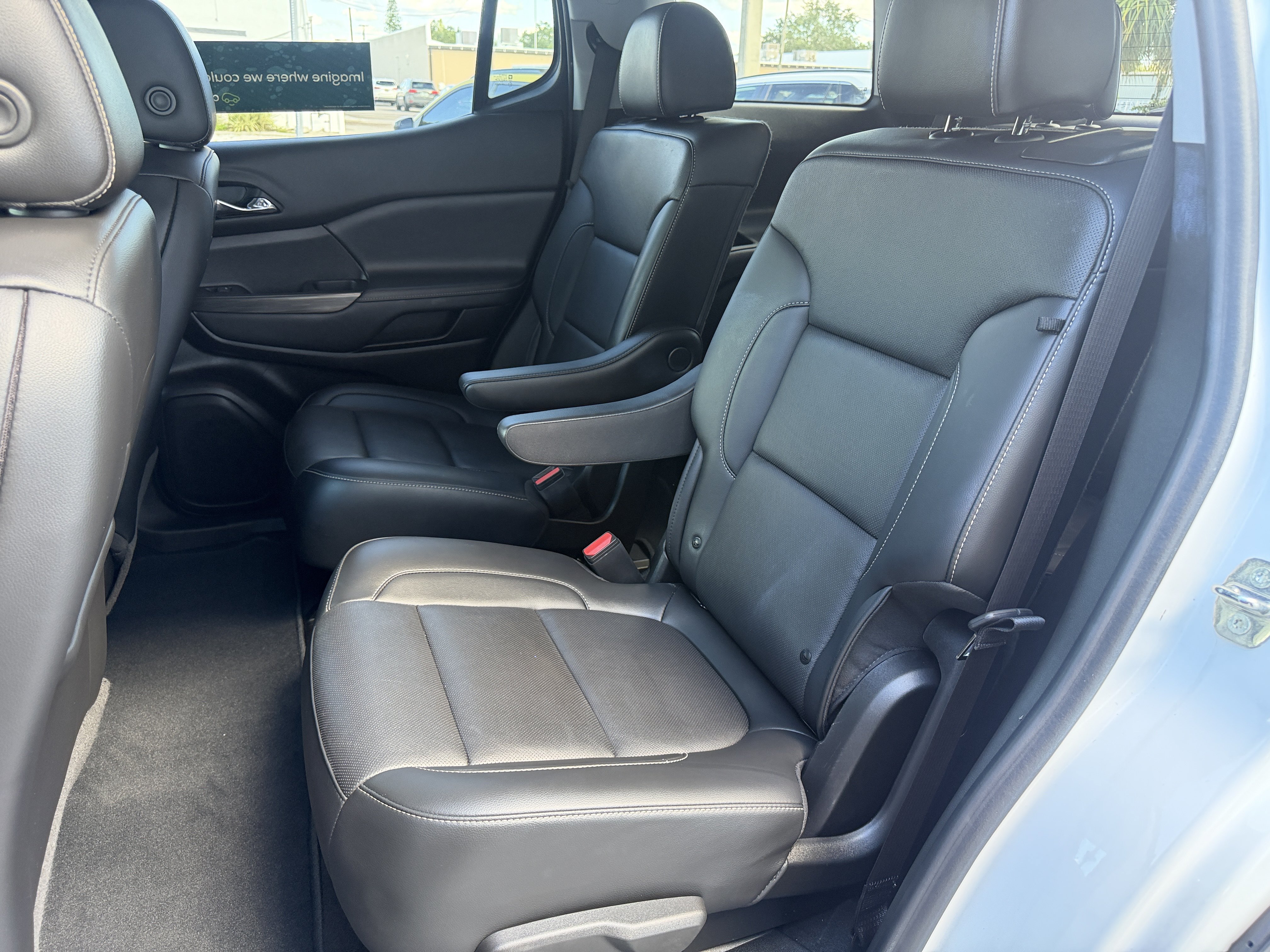 2022 GMC Acadia SLT - Photo 19
