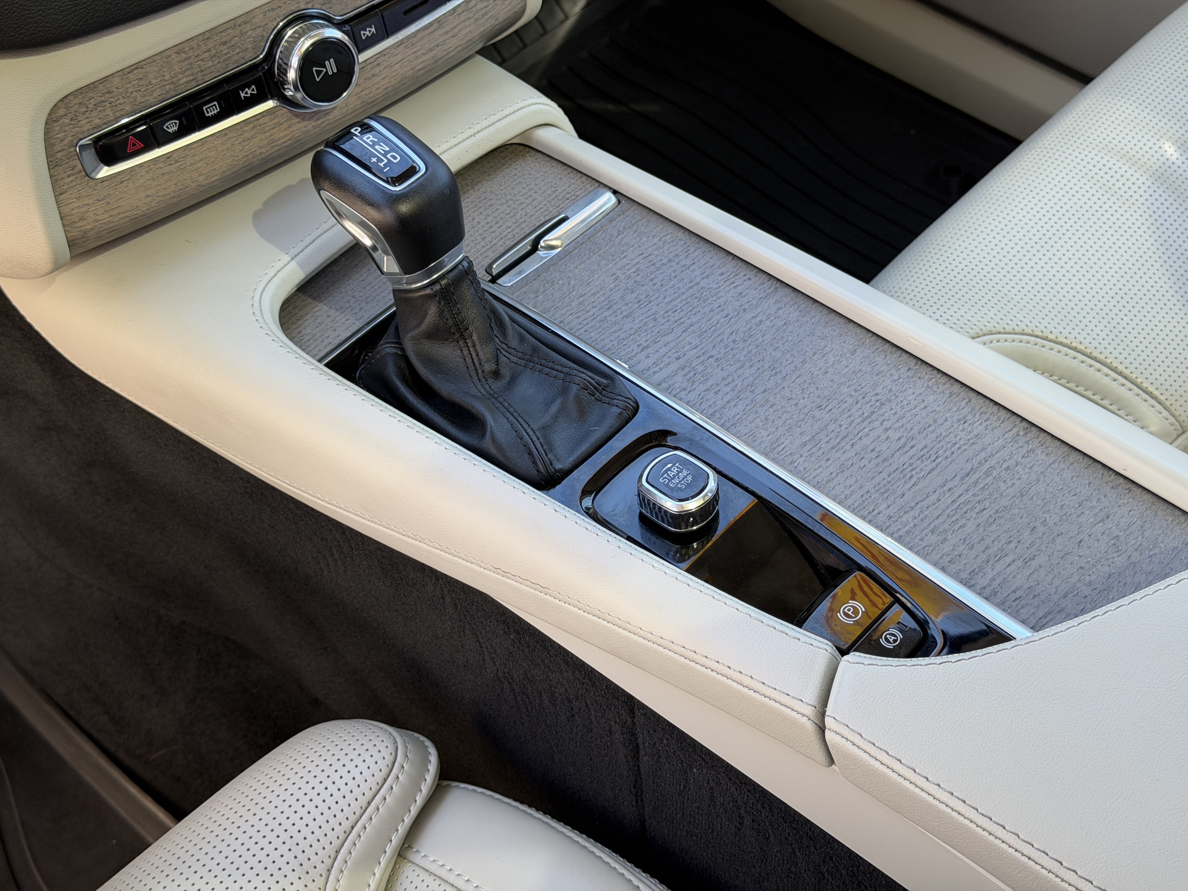 2022 Volvo XC90 Inscription - Photo 30