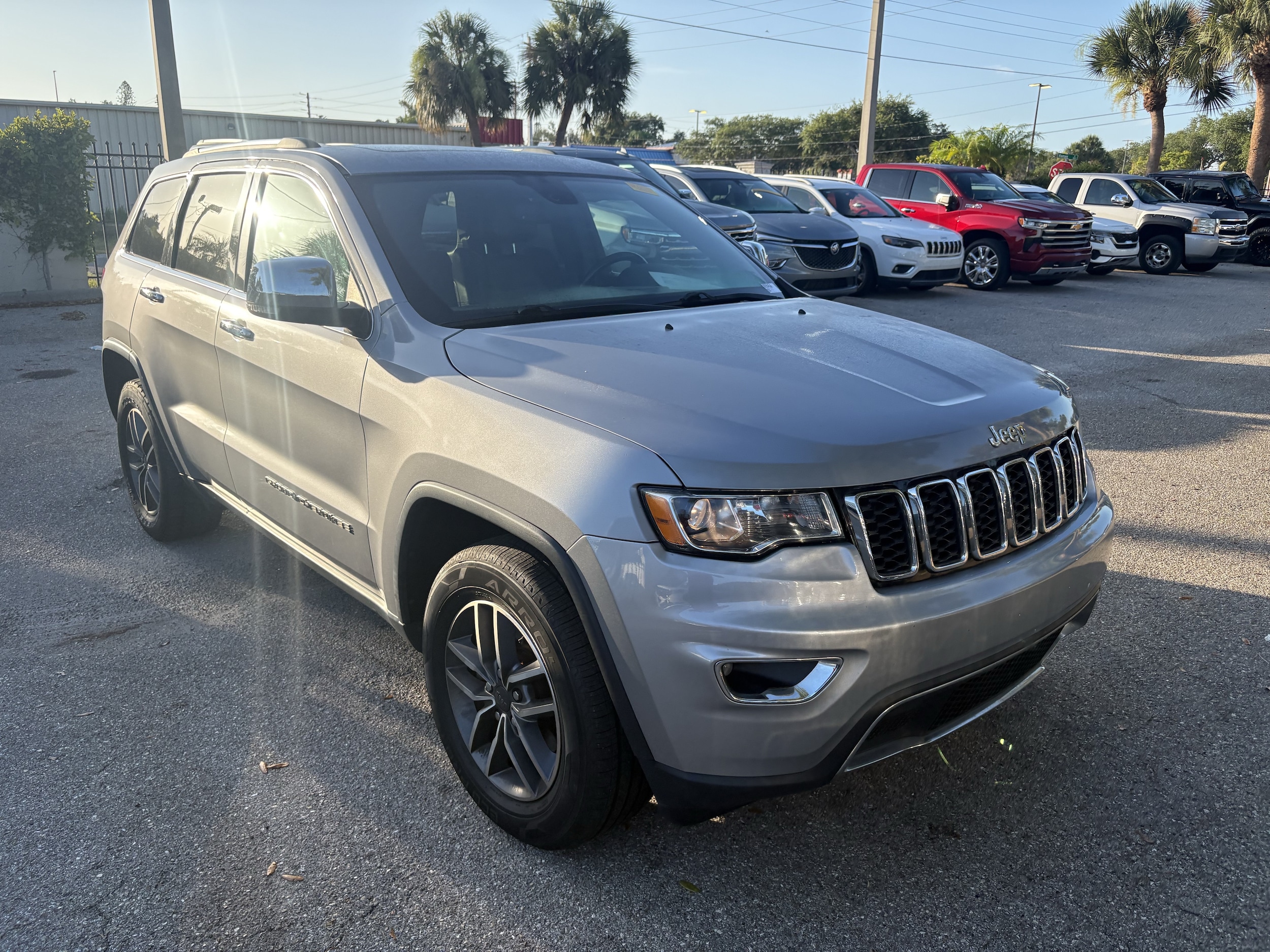 2020 Jeep Grand Cherokee Limited's photo